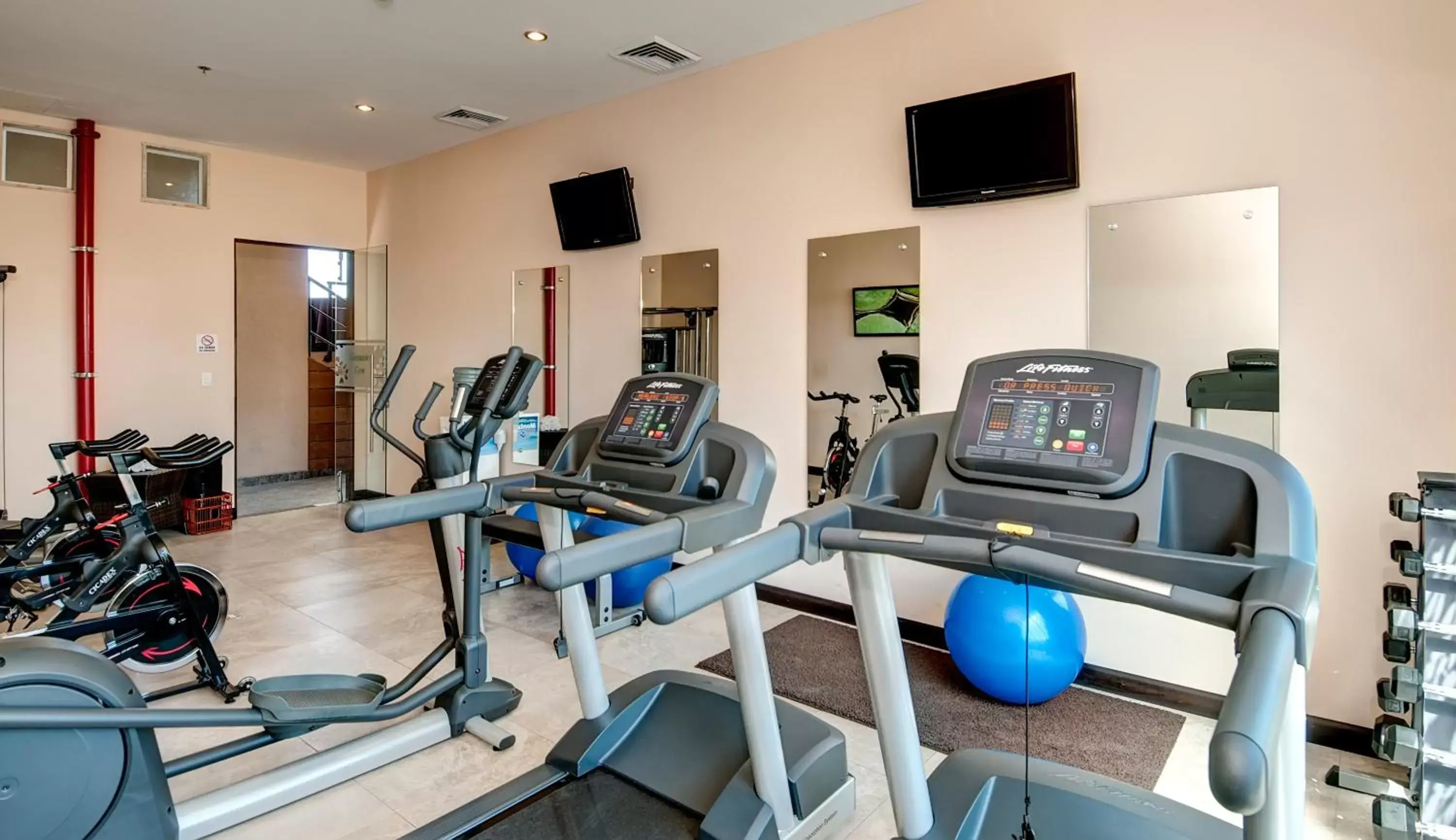 Fitness centre/facilities, Fitness Center/Facilities in Studio Hotel Boutique