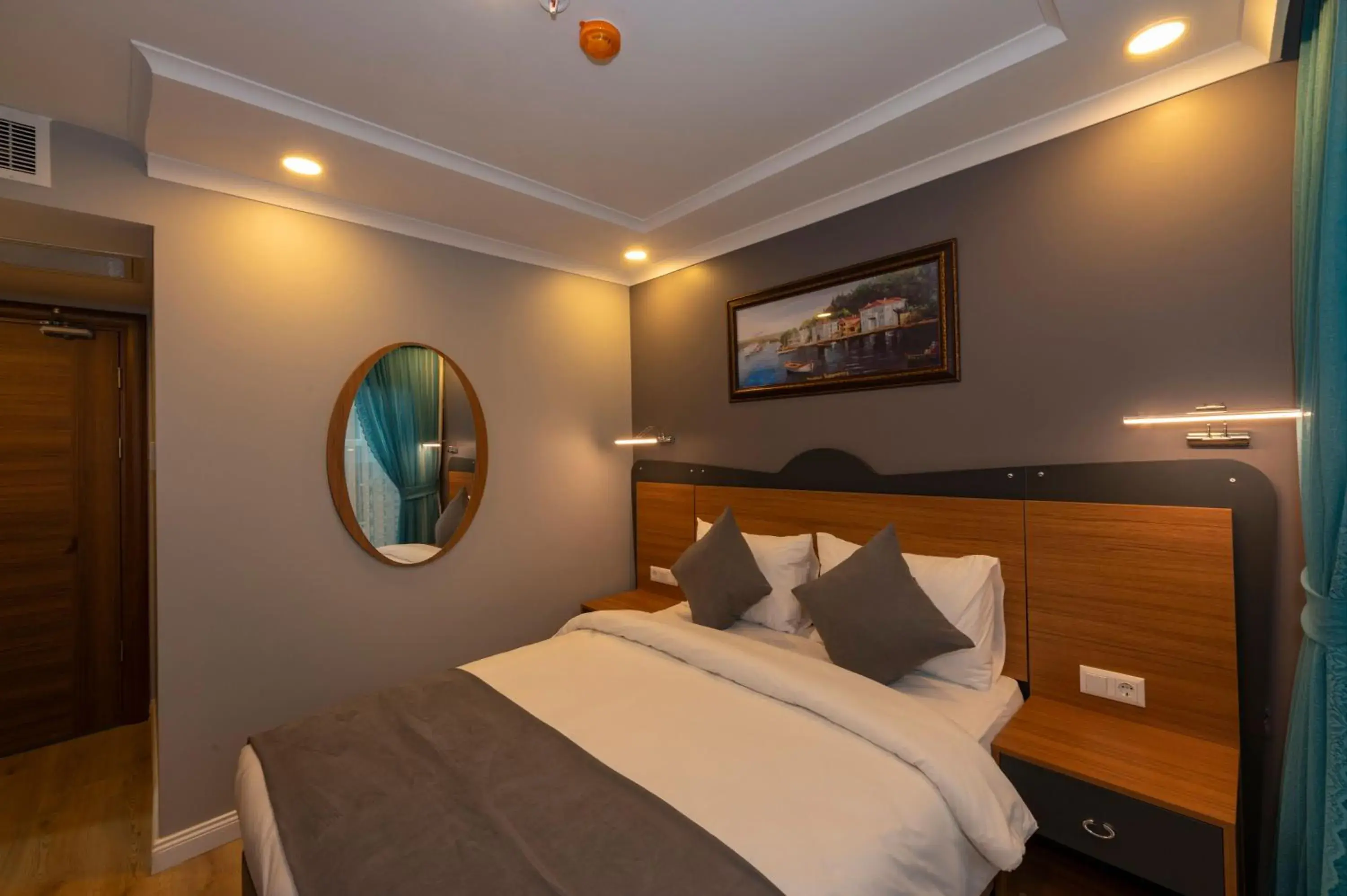 Massage, Bed in New Emin Hotel