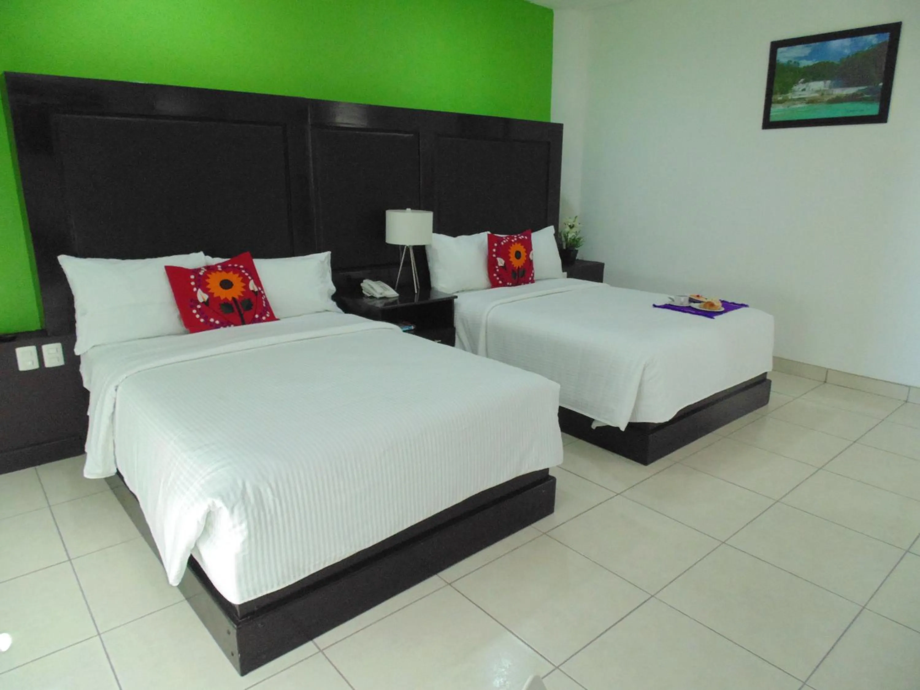 Photo of the whole room, Bed in Chiapas Hotel Express, Tuxtla Gutierrez