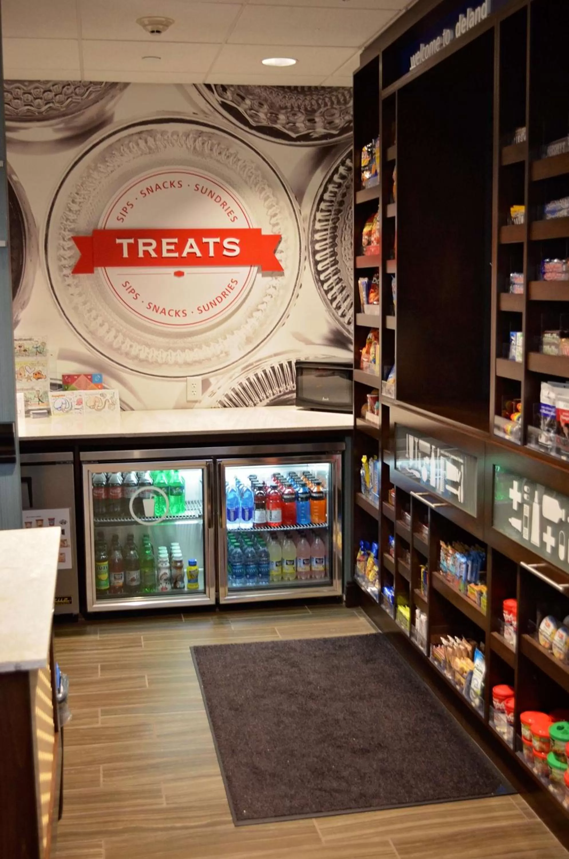 Bed in Hampton Inn & Suites - DeLand