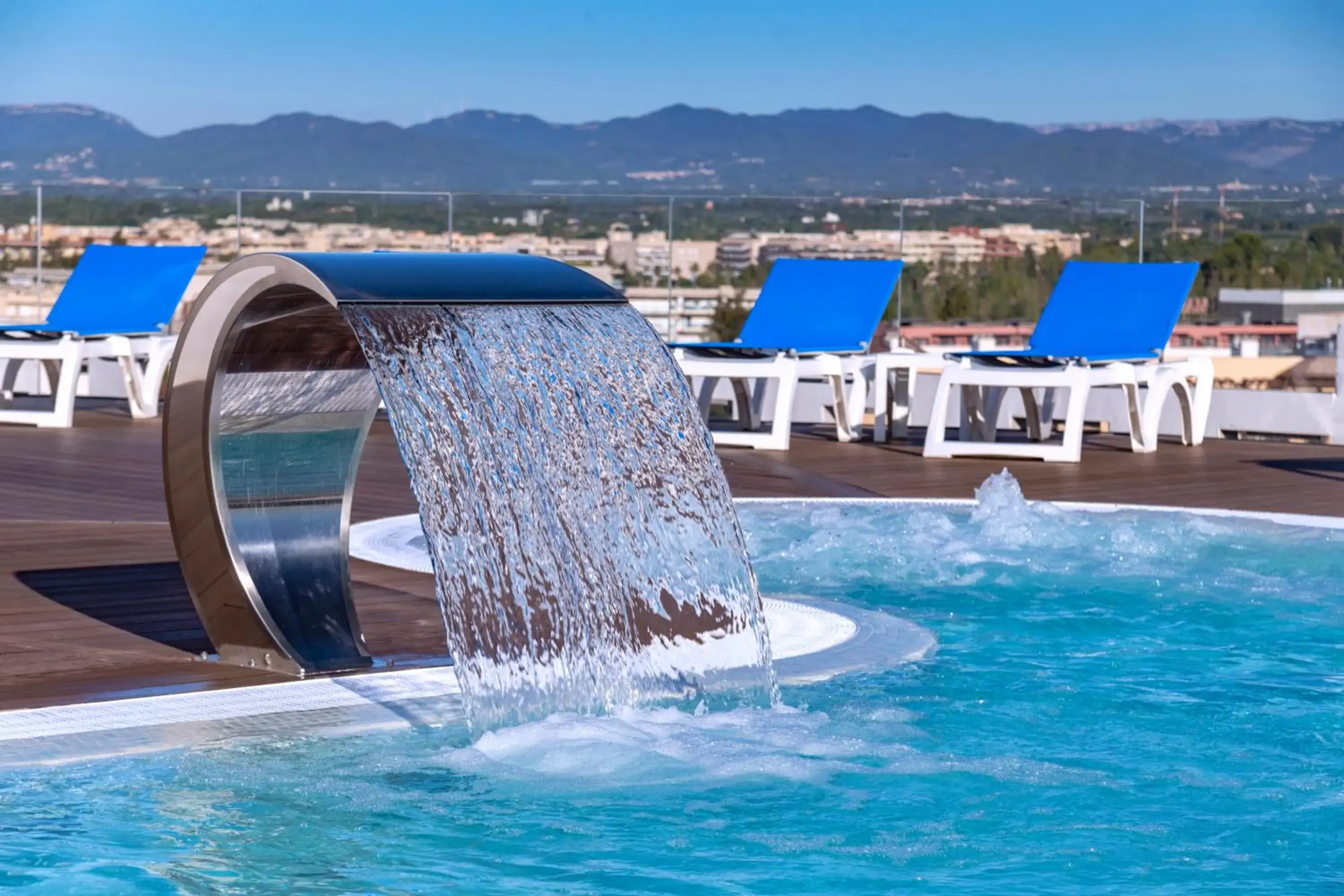 Swimming Pool in Hotel Dorada Palace