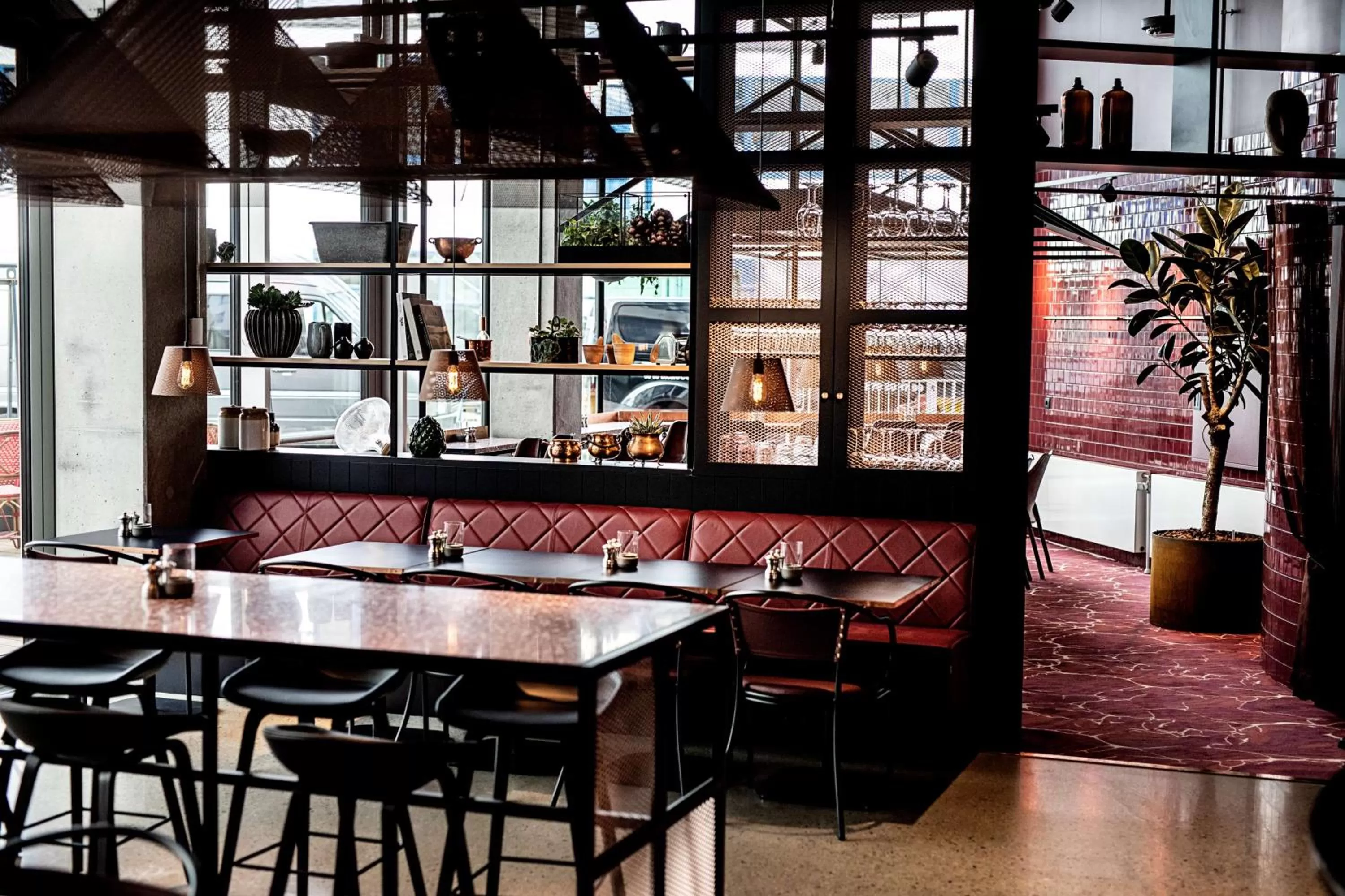 Restaurant/places to eat in Scandic Kødbyen