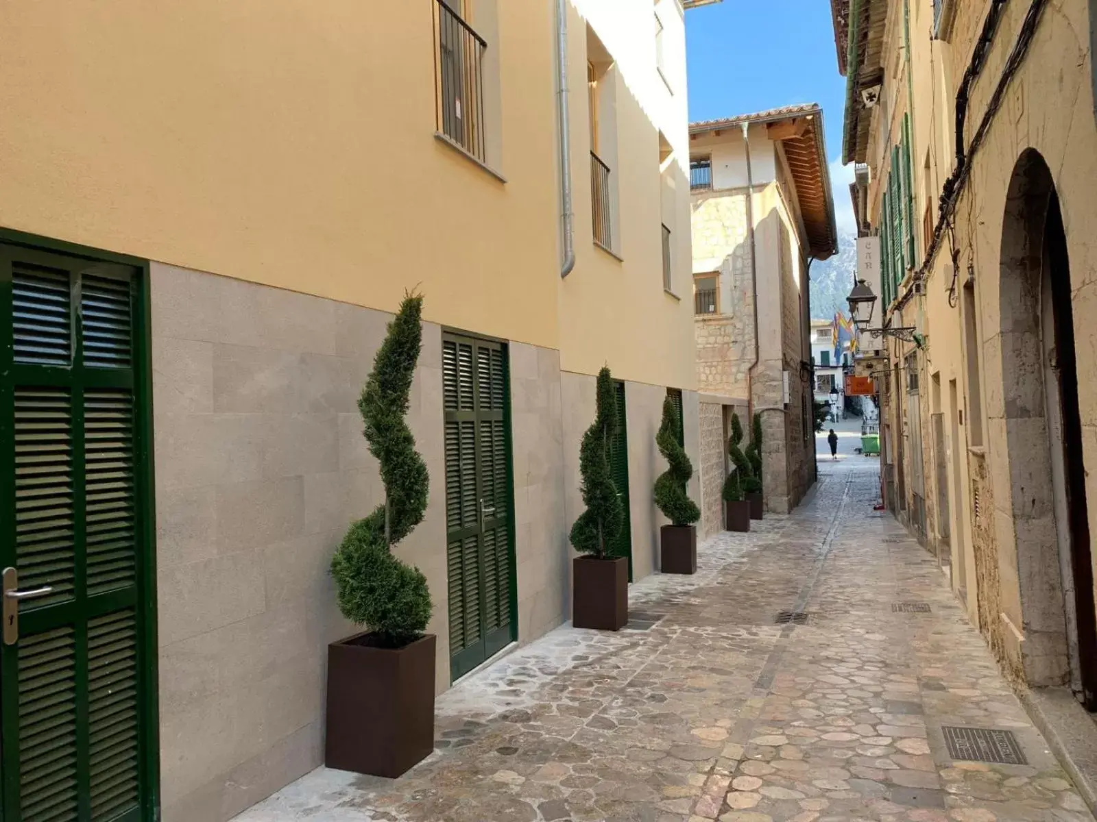 Facade/entrance in Soller Plaza