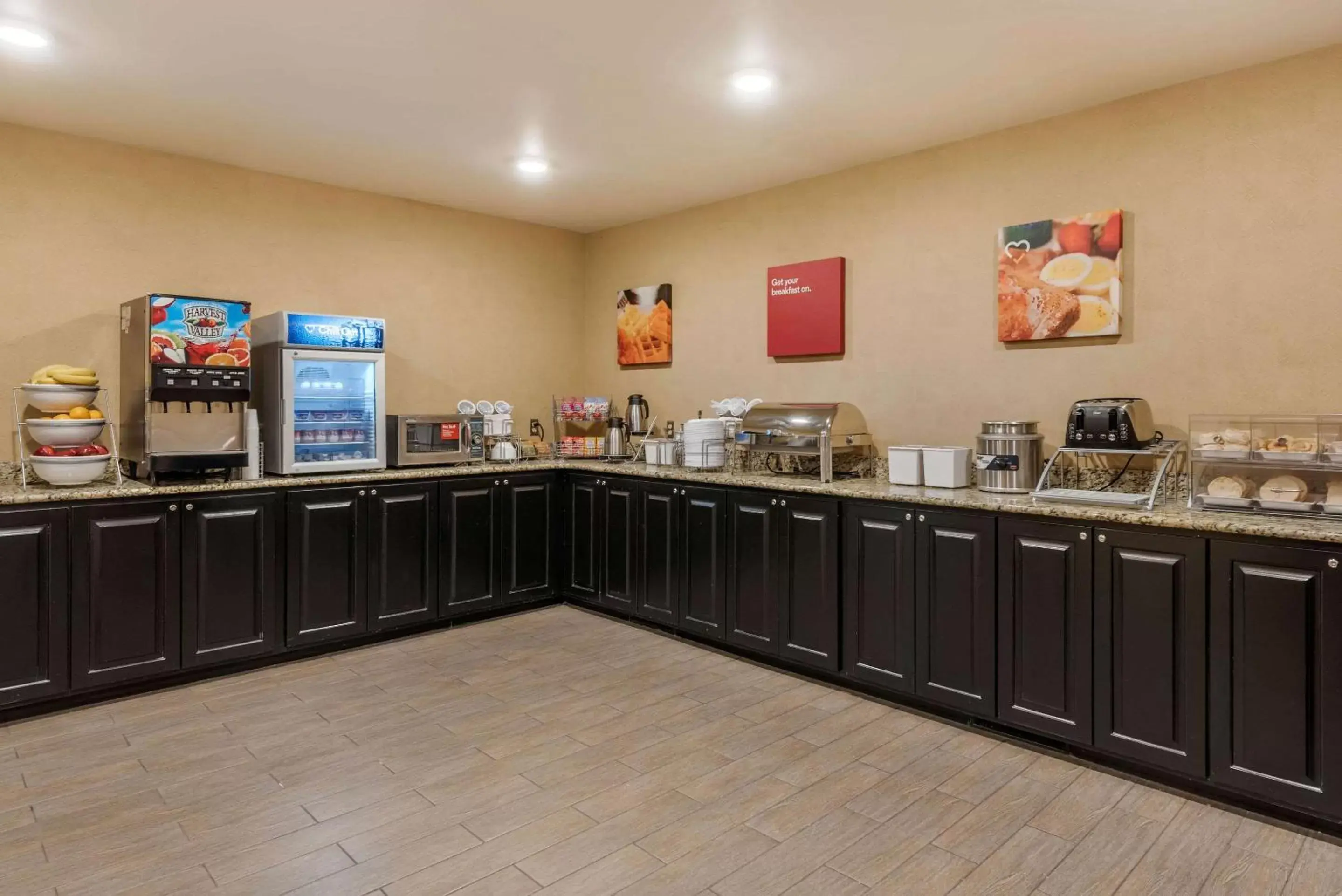 Breakfast, Restaurant/Places to Eat in Comfort Suites near Route 66