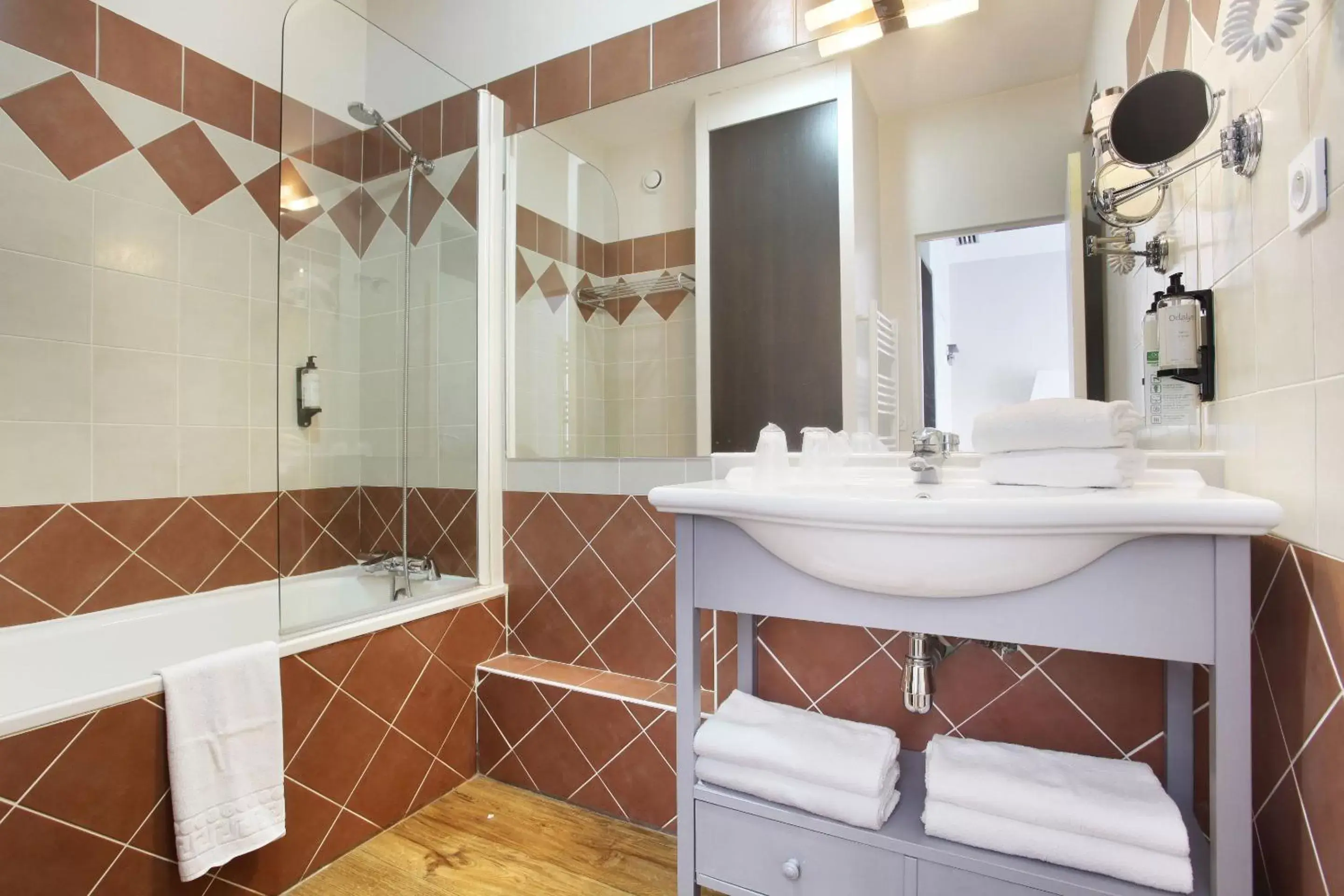 Bathroom in Odalys City Aix en Provence Les Floridianes