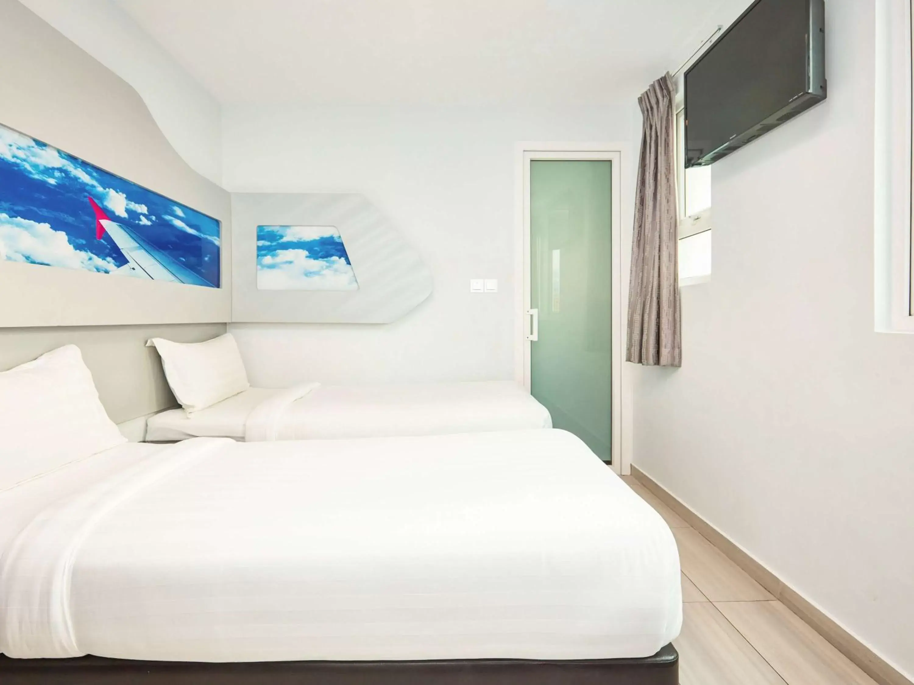 Bedroom, Bed in ibis budget Singapore Selegie