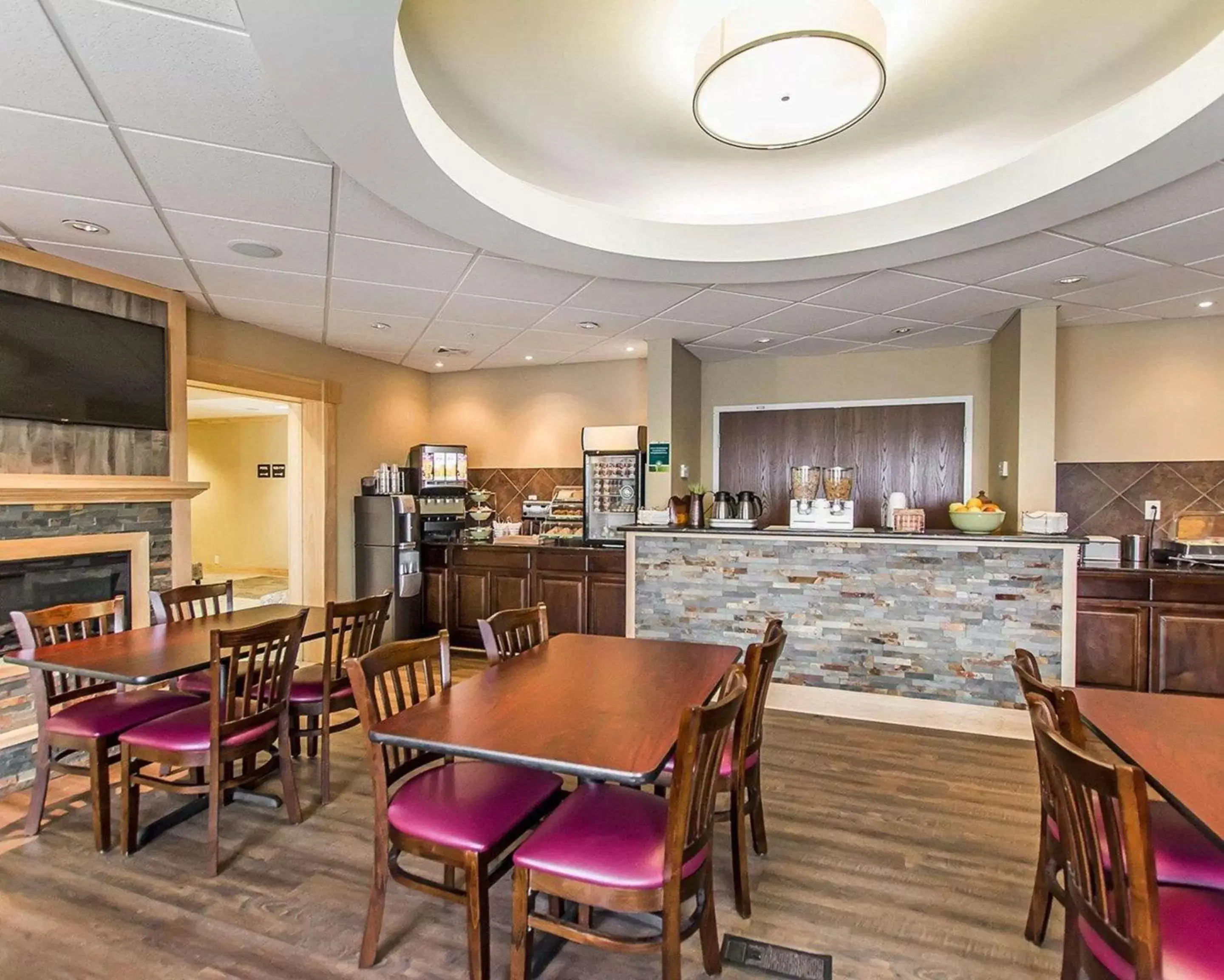 Restaurant/Places to Eat in Quality Inn Moncton