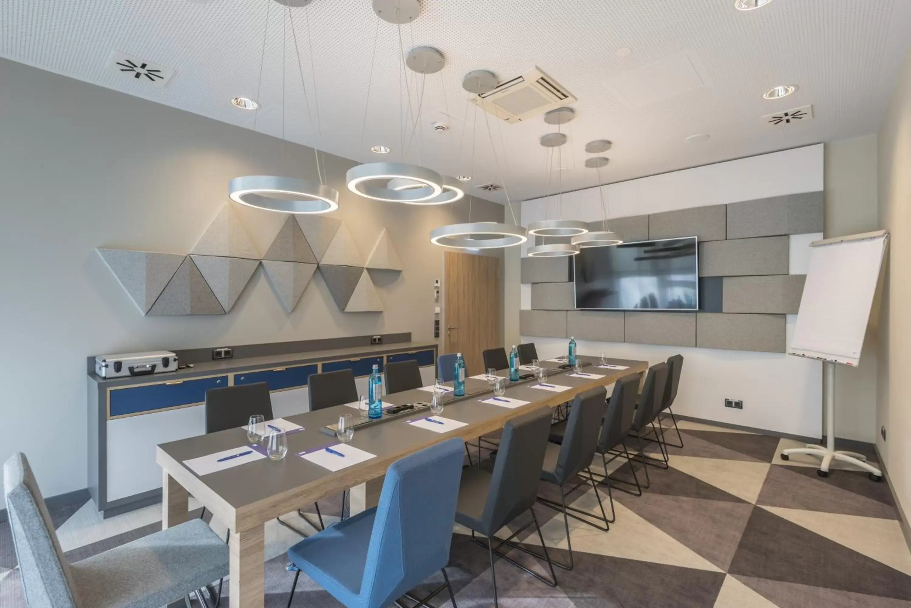Meeting/conference room in Holiday Inn Express - Wuppertal - Hauptbahnhof, an IHG Hotel