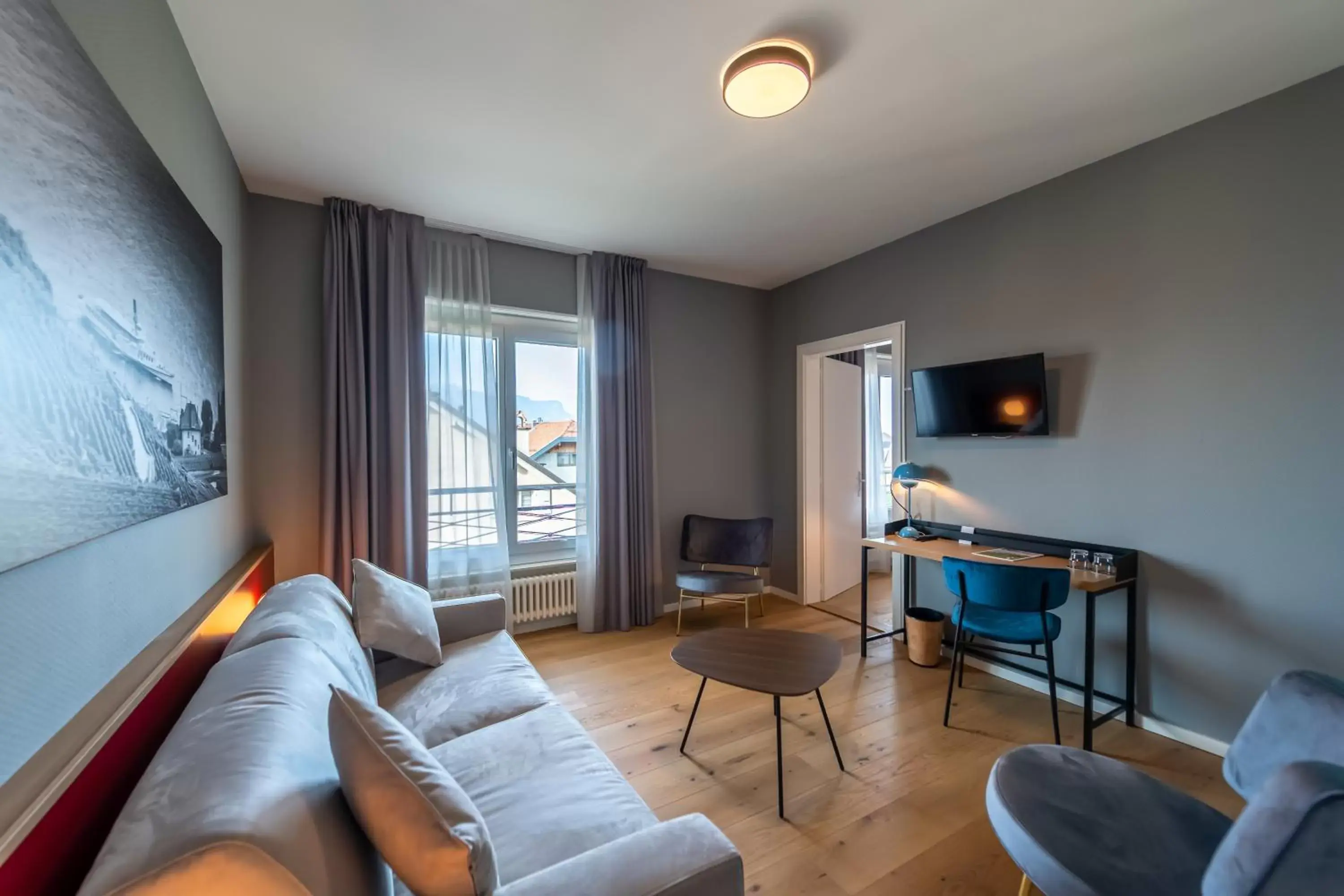 Bedroom, Seating Area in Châtonneyre Hotel & Restaurant