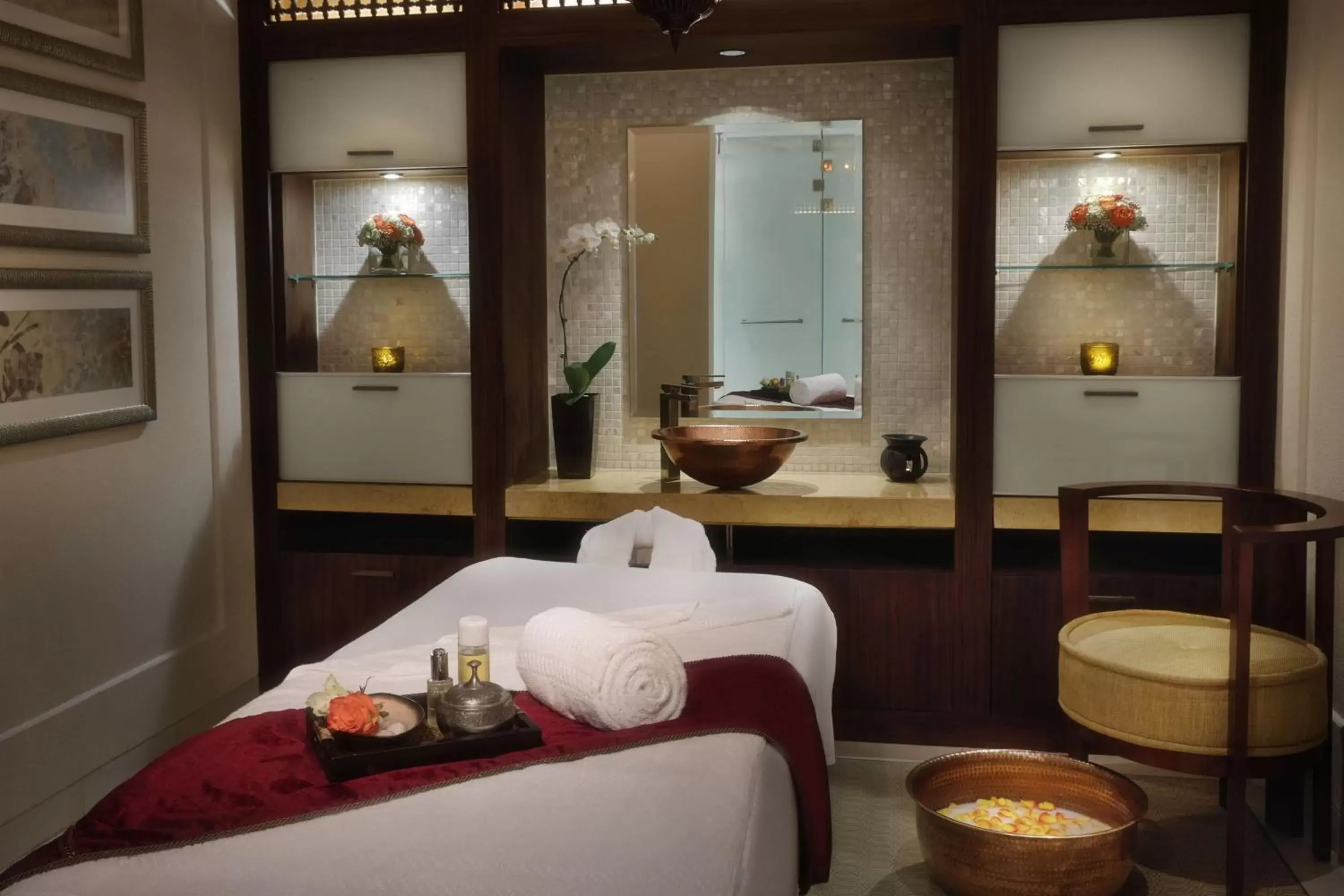 Spa and wellness centre/facilities, Bathroom in The Ritz-Carlton, Dubai