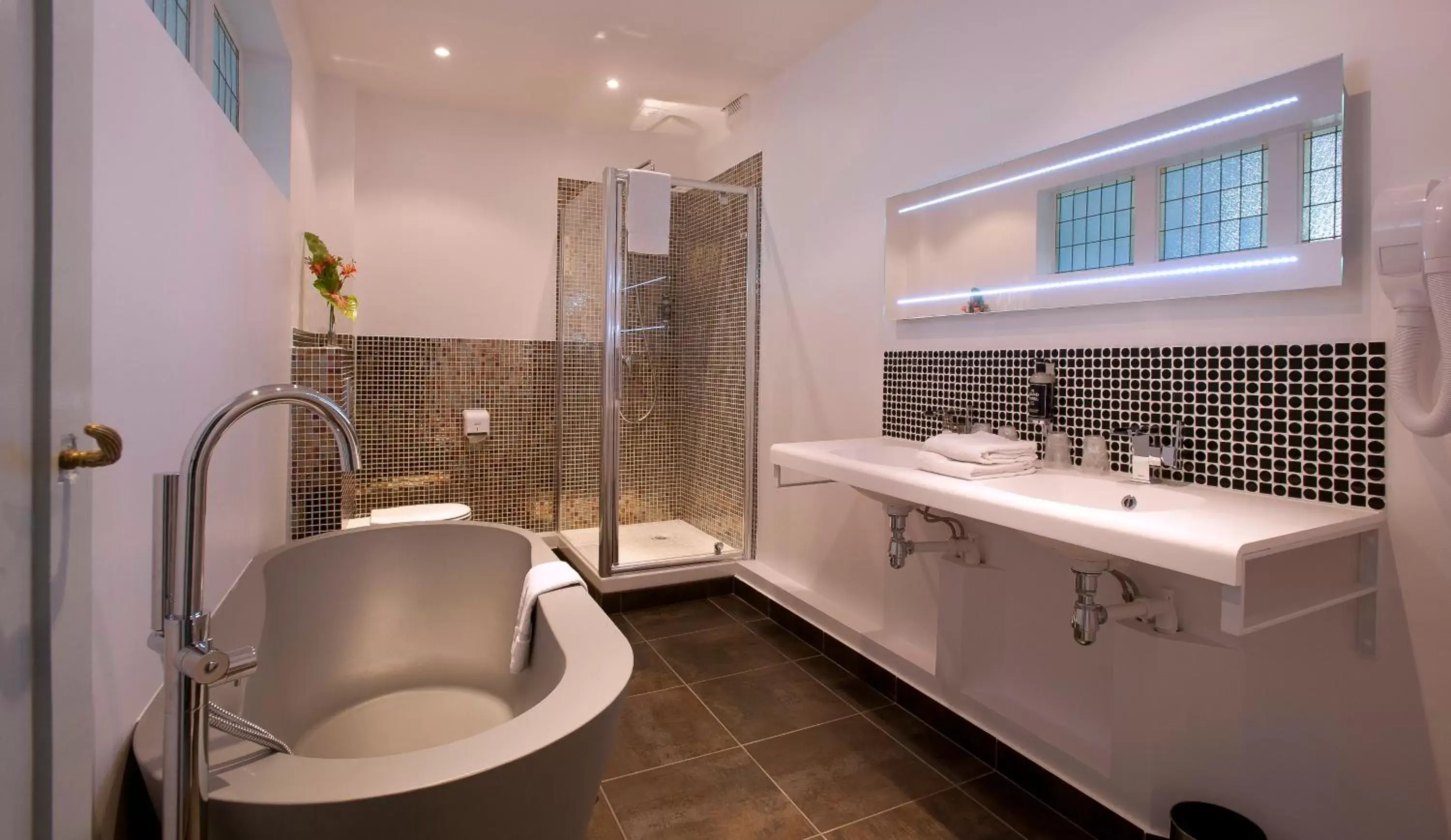 Shower, Bathroom in Le Grand Hotel