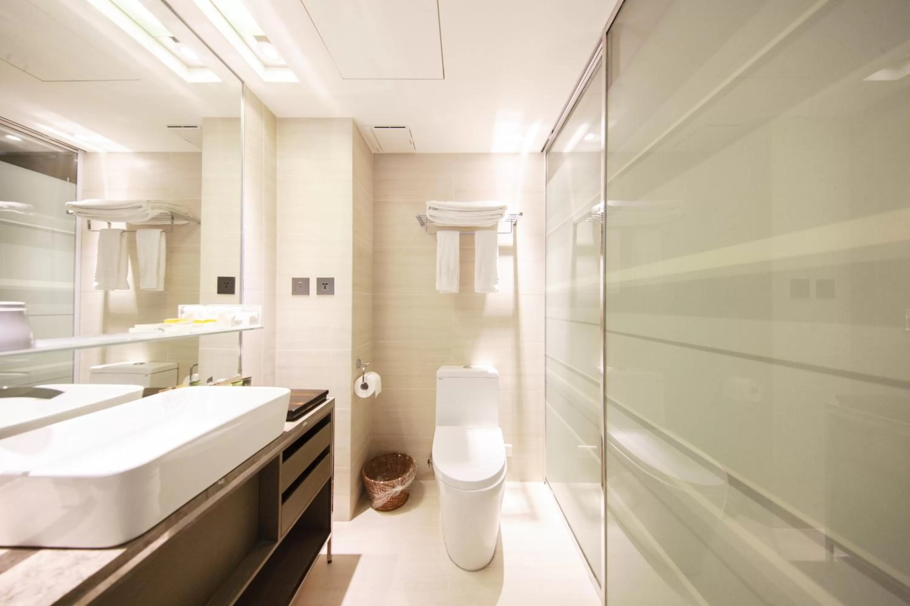 Bathroom in Hotel Midtown Richardson