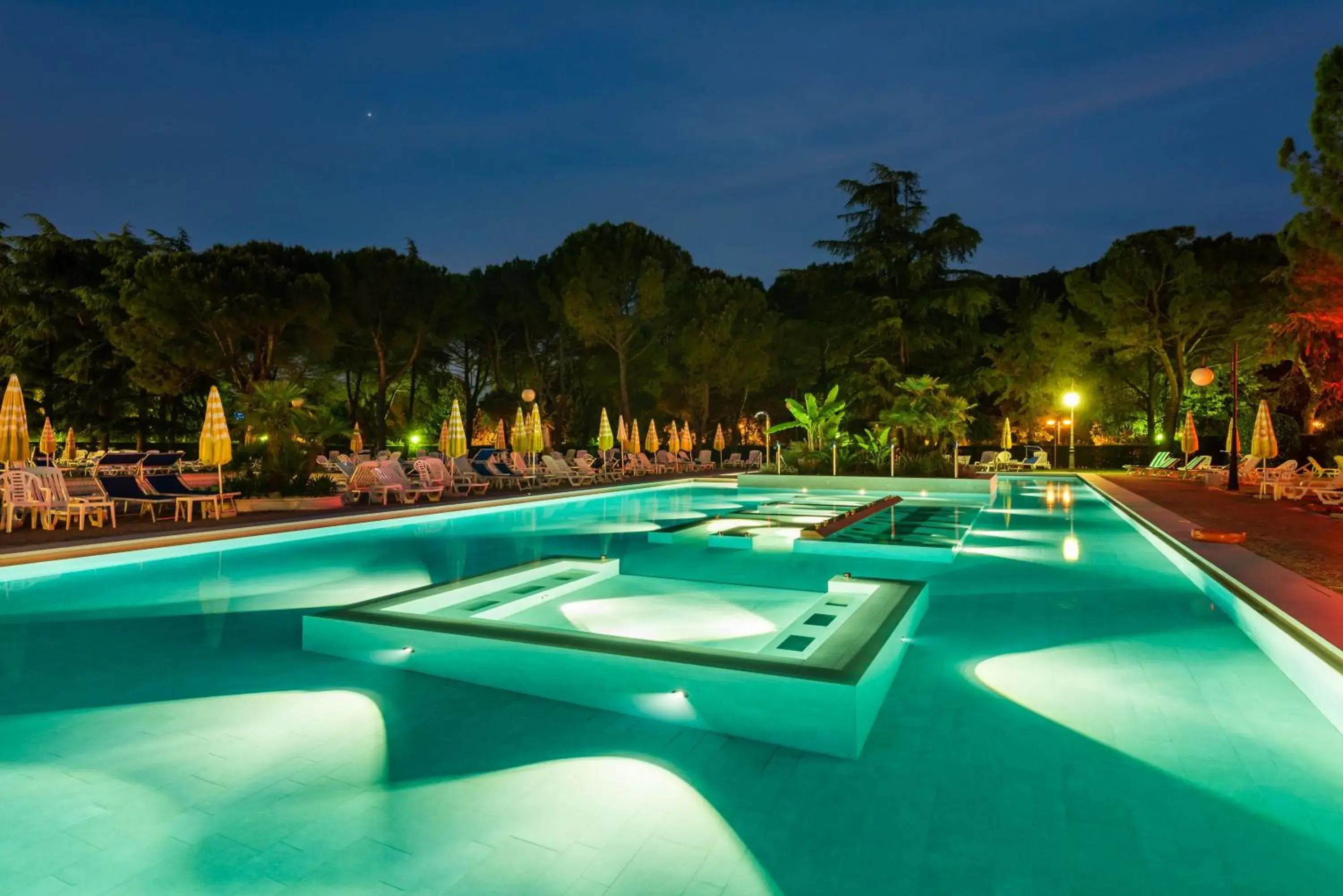 Spring, Swimming Pool in Apollo Terme Hotel