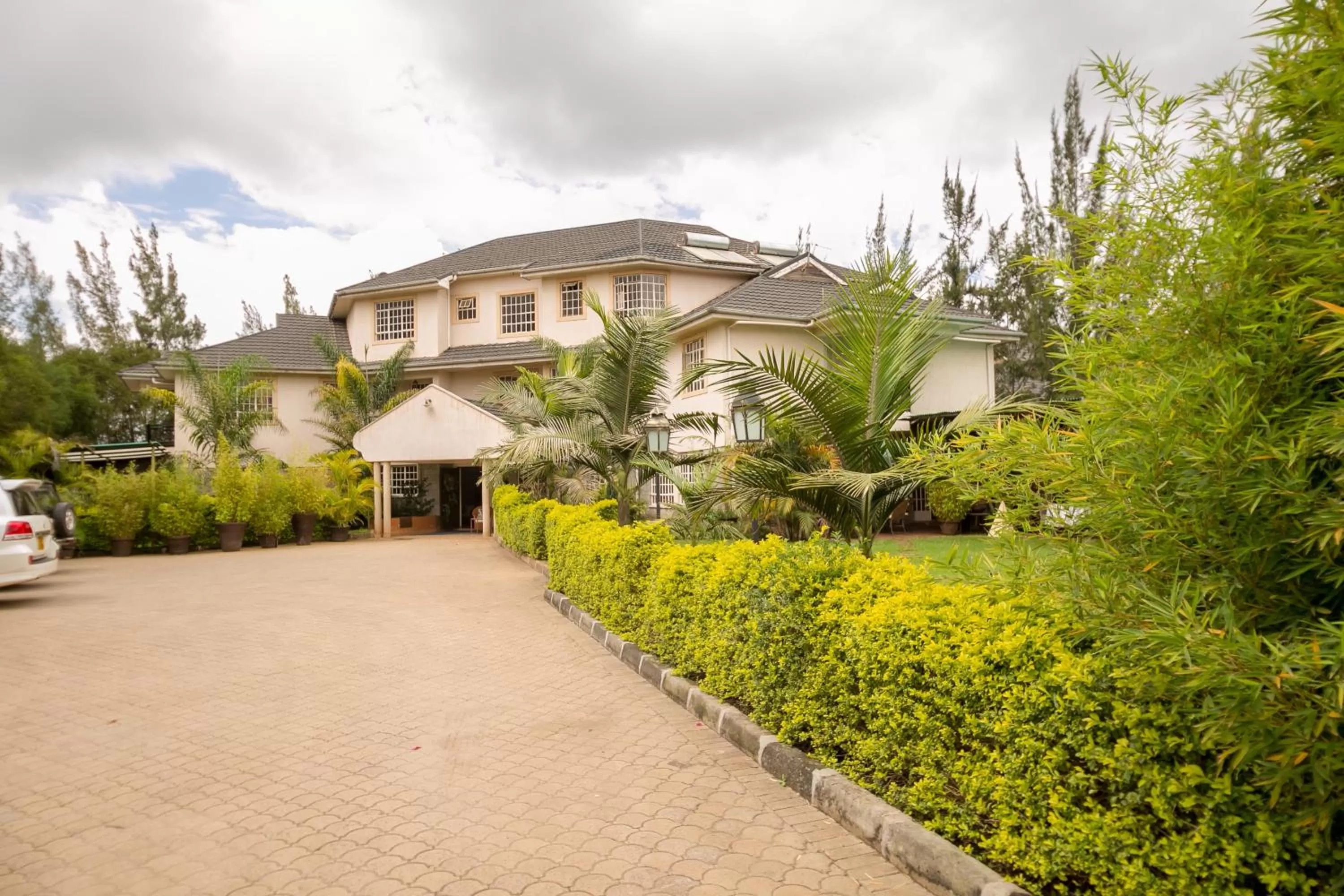 Property building in Hotel Rudi