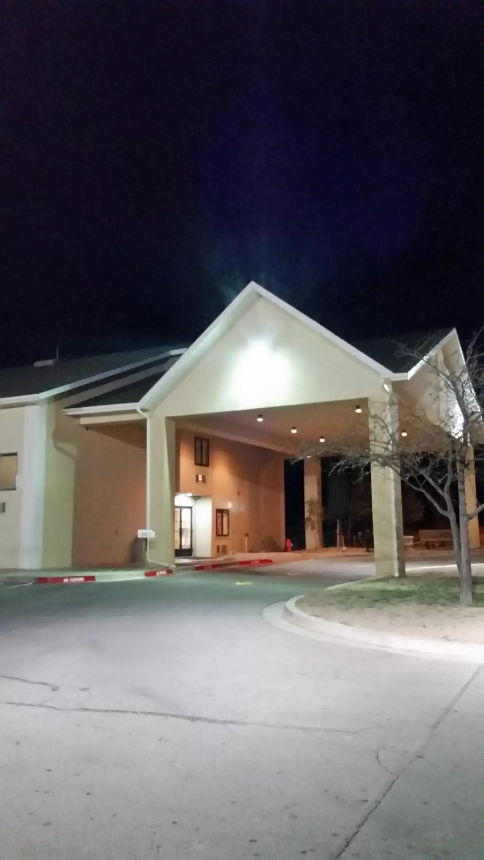 Facade/entrance in Travelodge by Wyndham Belen Facade/entrance in Travelodge by Wyndham Belen