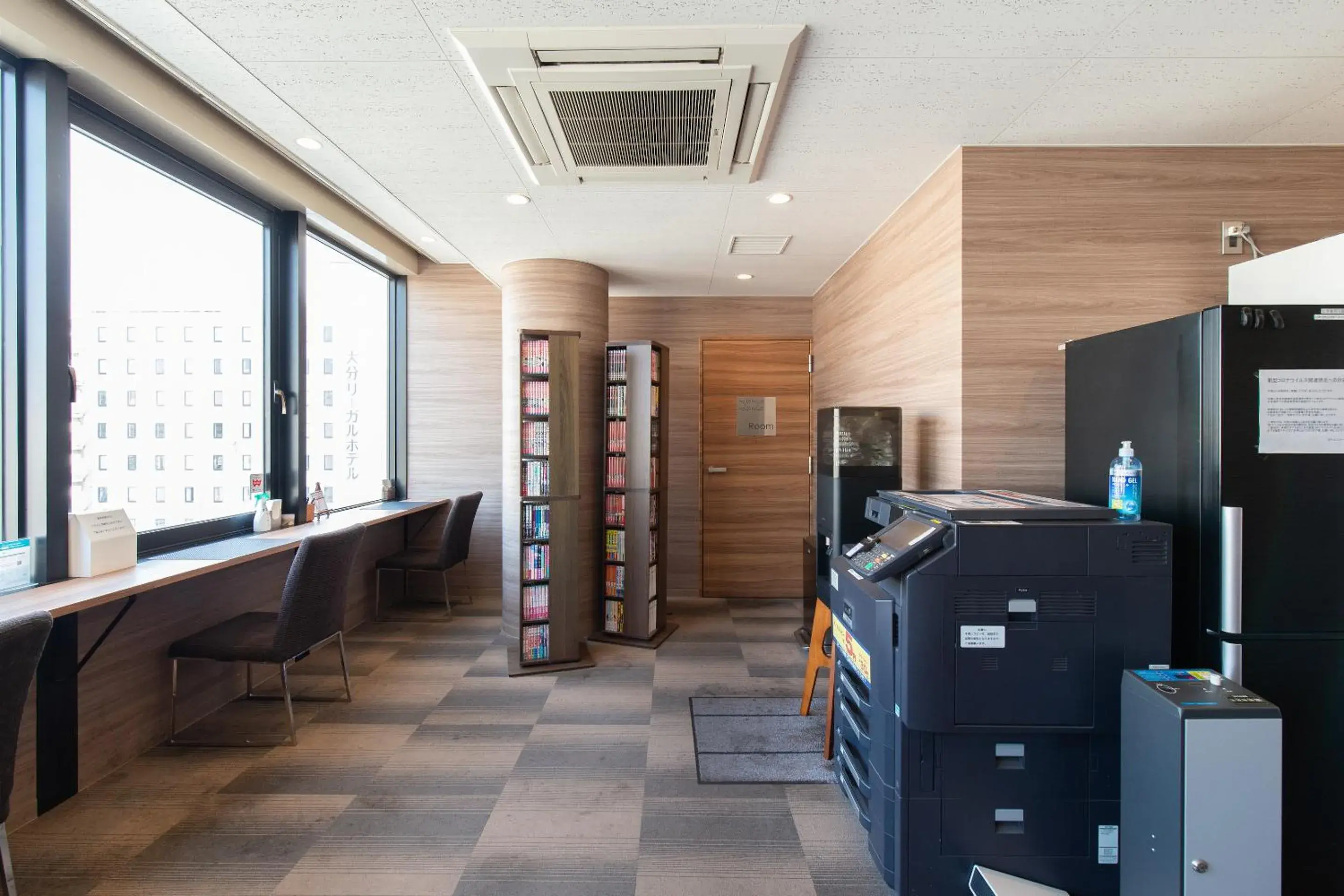 Lobby or reception, TV/Entertainment Center in Tabist Hotel Smart Sleeps Oita Station