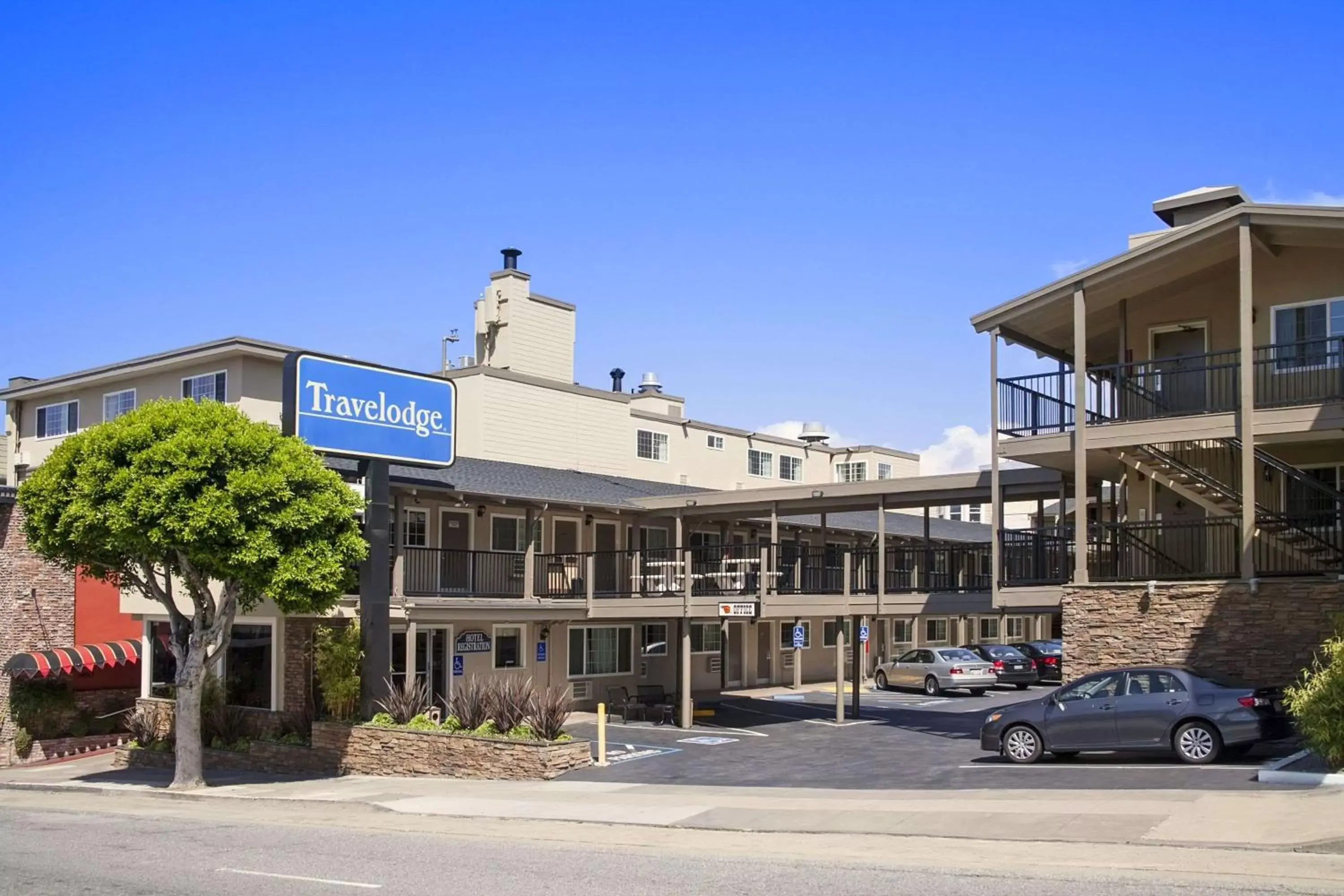 Property Building in Travelodge by Wyndham San Francisco Bay