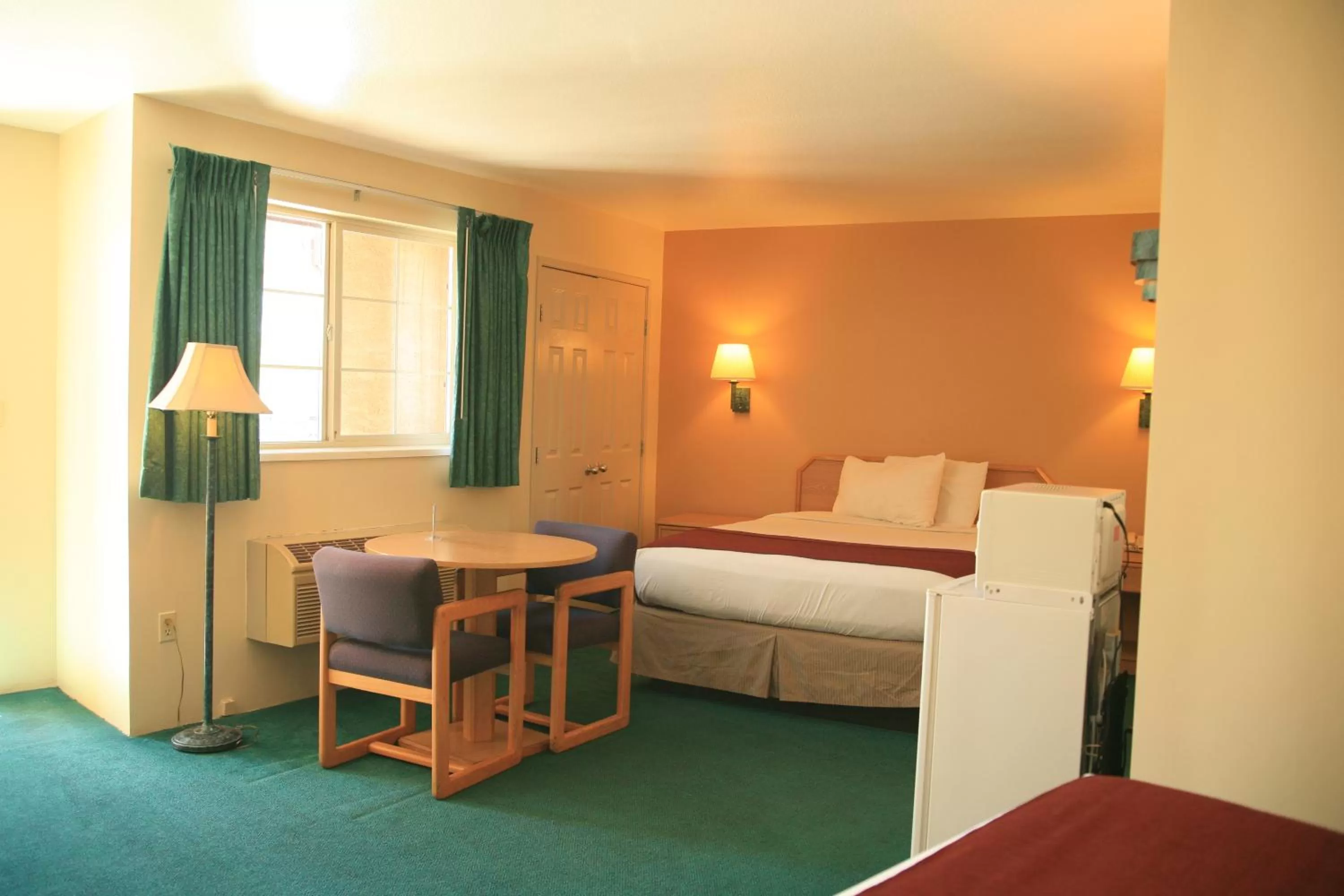 Other, Bed in Black Canyon Motel