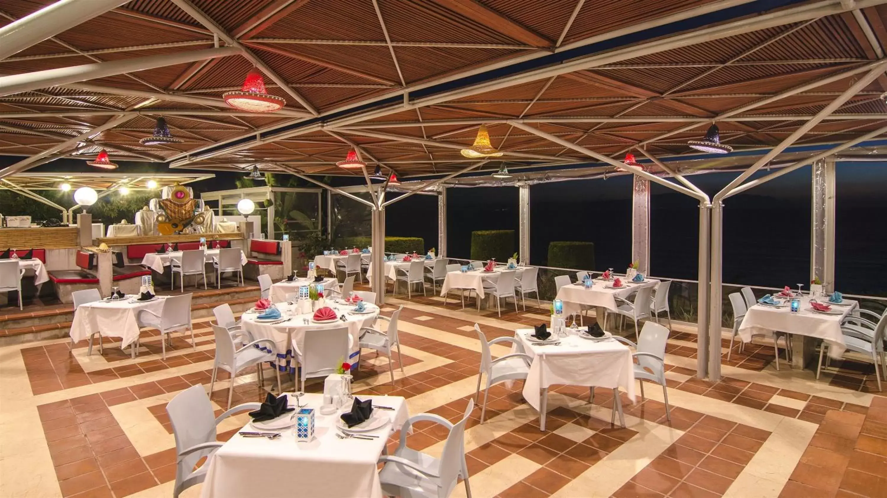 Restaurant/Places to Eat in The Grand Blue Sky International - All Inclusive