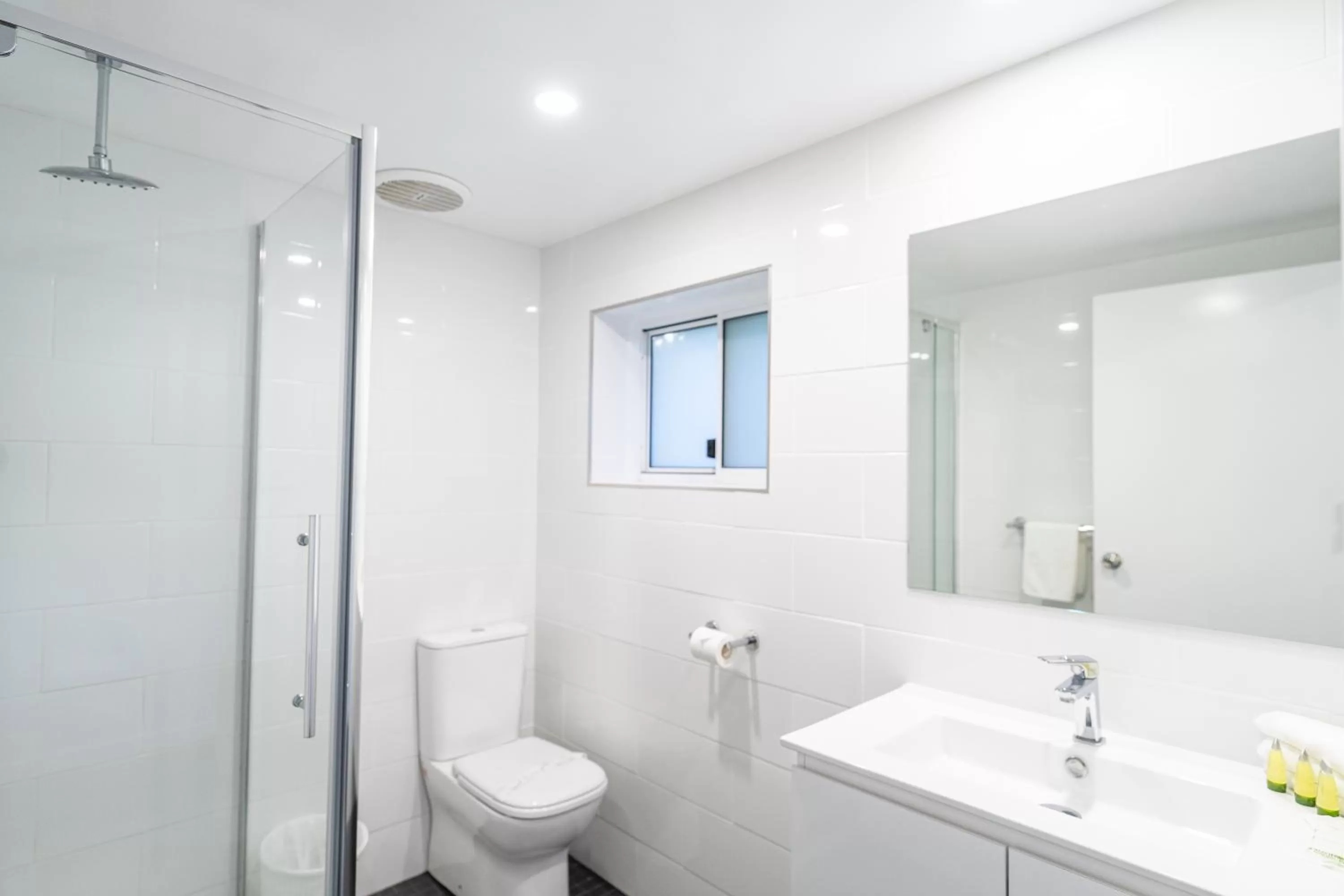 Bathroom in Bega Motel