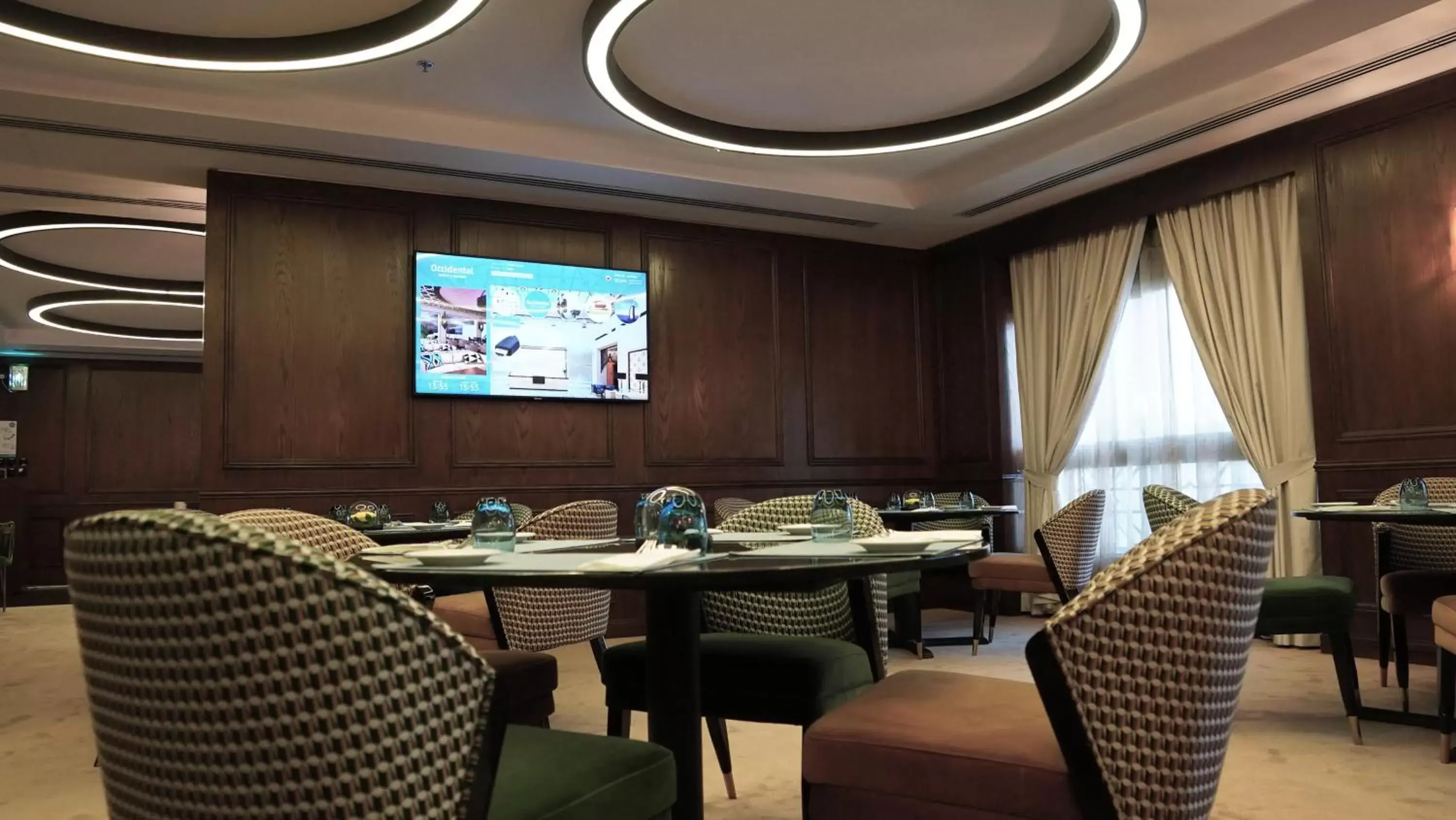 Communal lounge/ TV room, Restaurant/Places to Eat in Occidental Al Jaddaf, Dubai