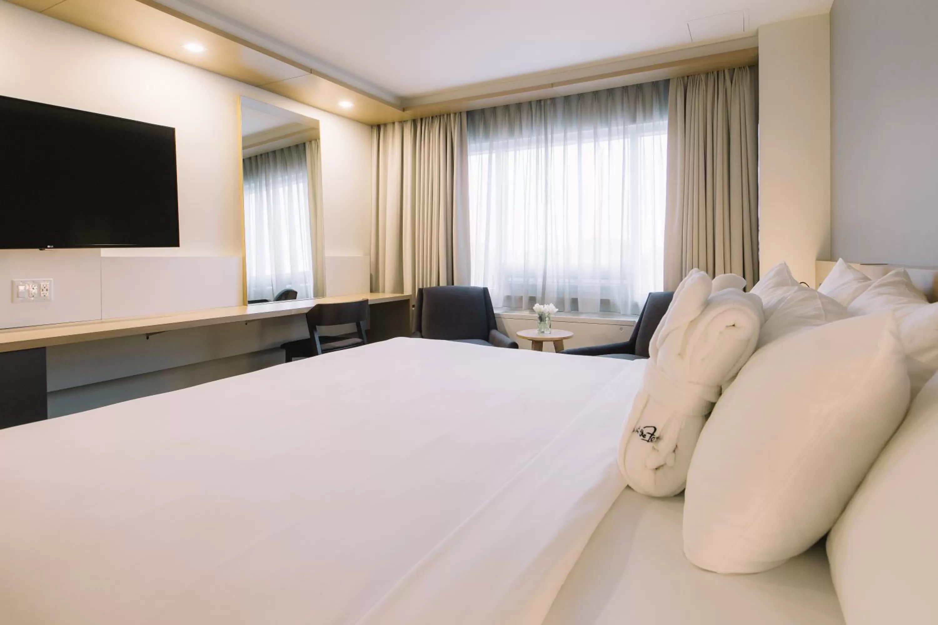 Bed in Inn at the Forks