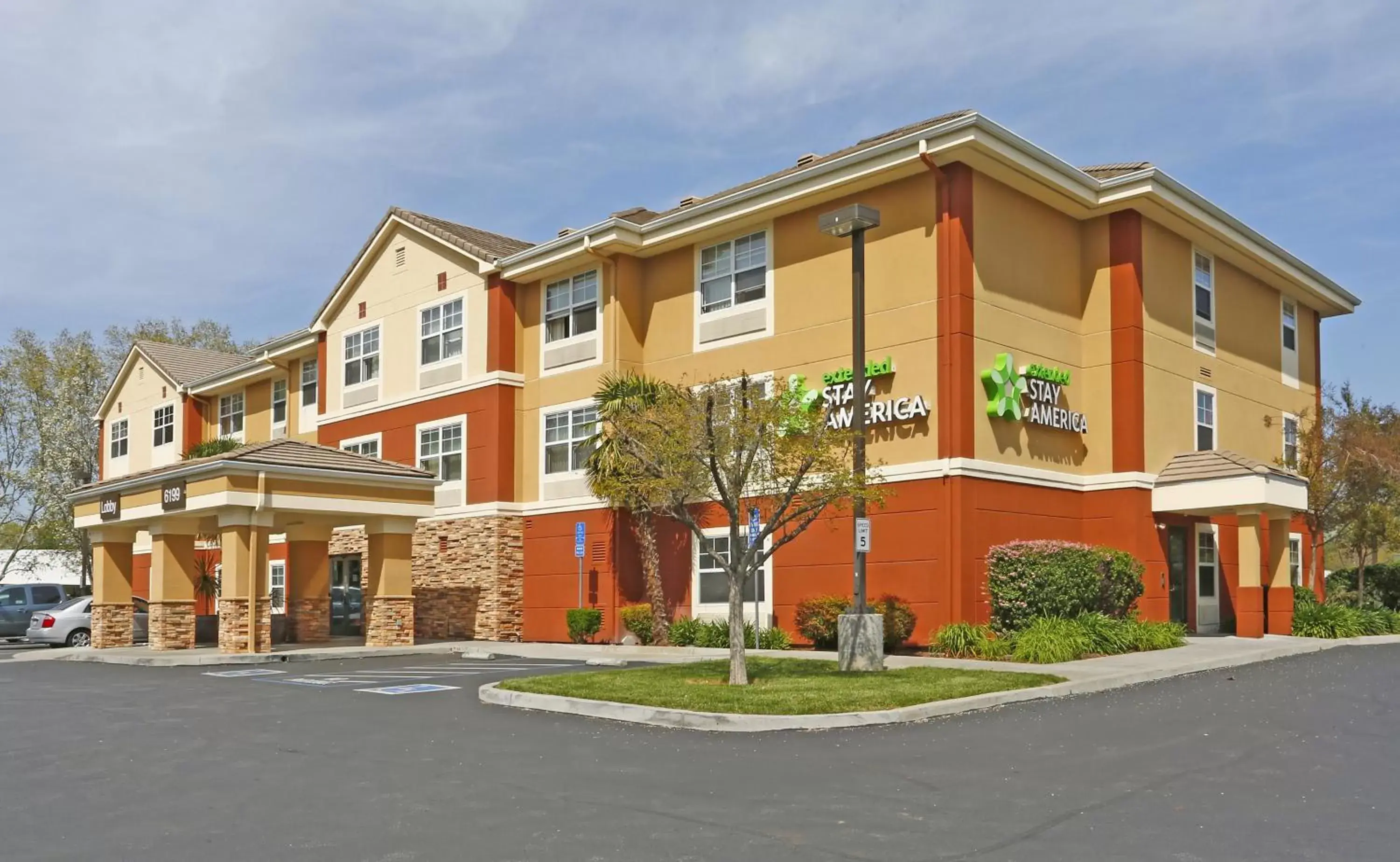 Property building in Extended Stay America Suites - San Jose - Edenvale - North