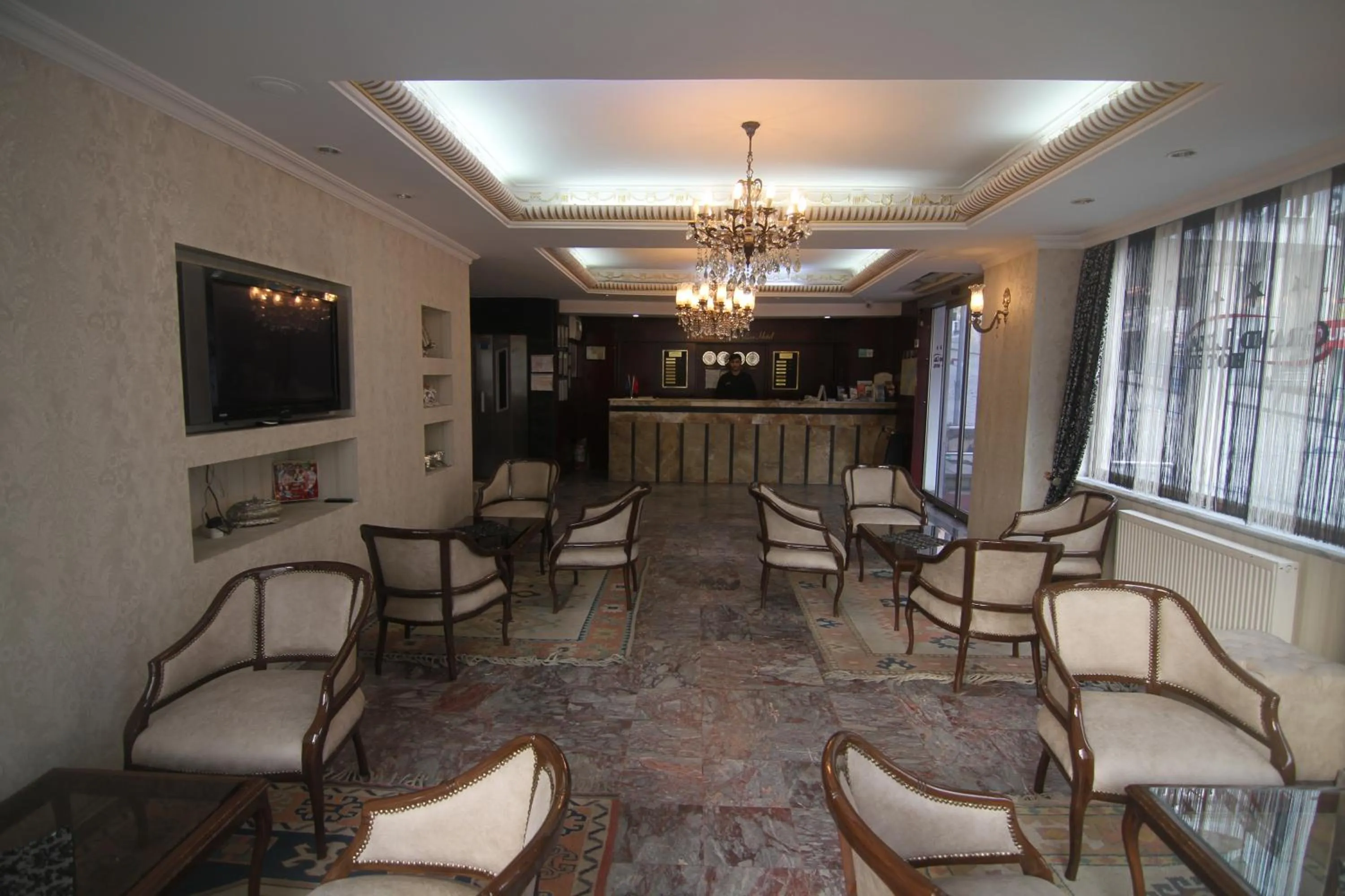 TV and multimedia in Grand Liza Hotel