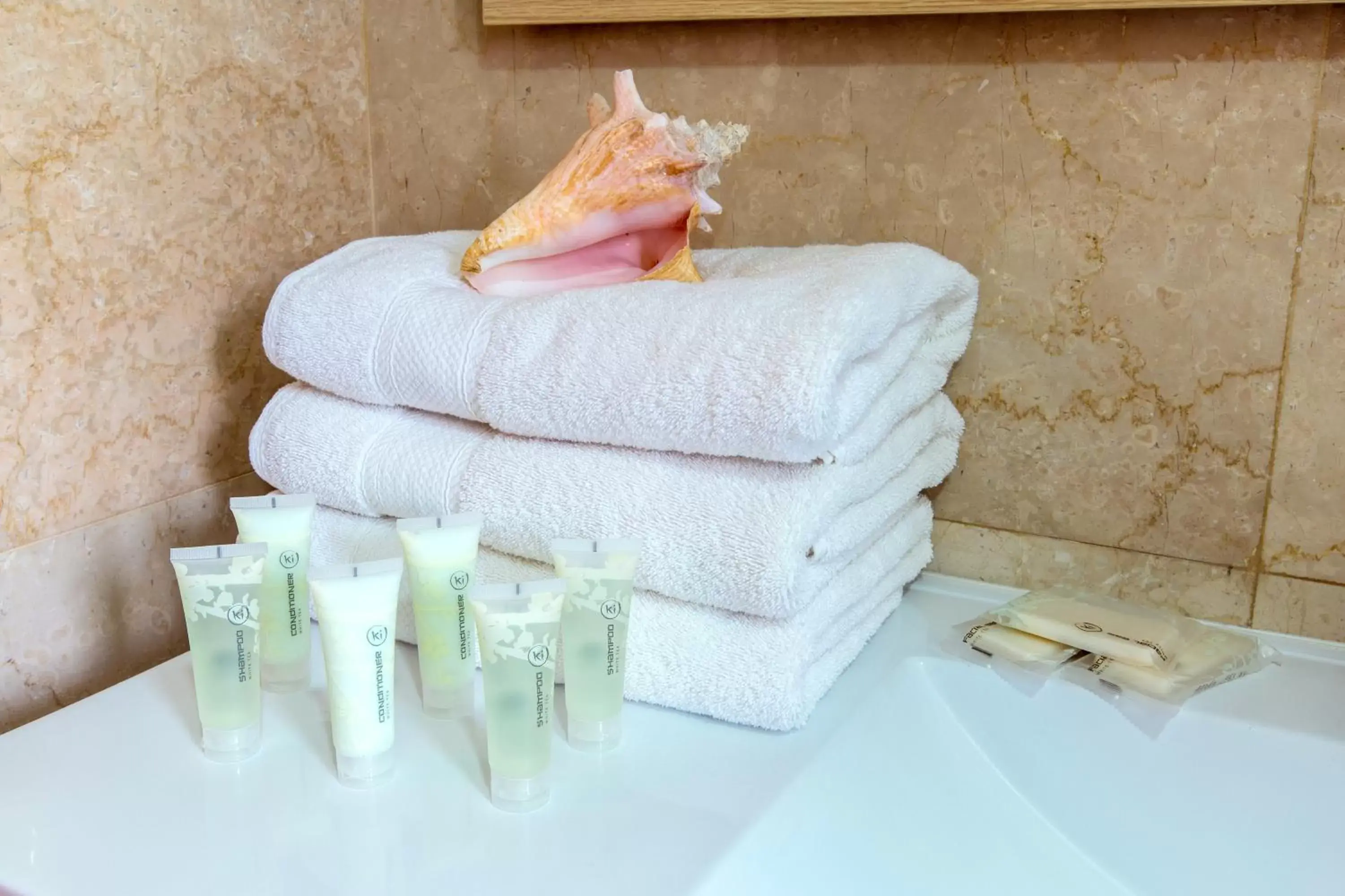 towels in AVENTURA VILLAGE LOS CORALES BEACH and SPA