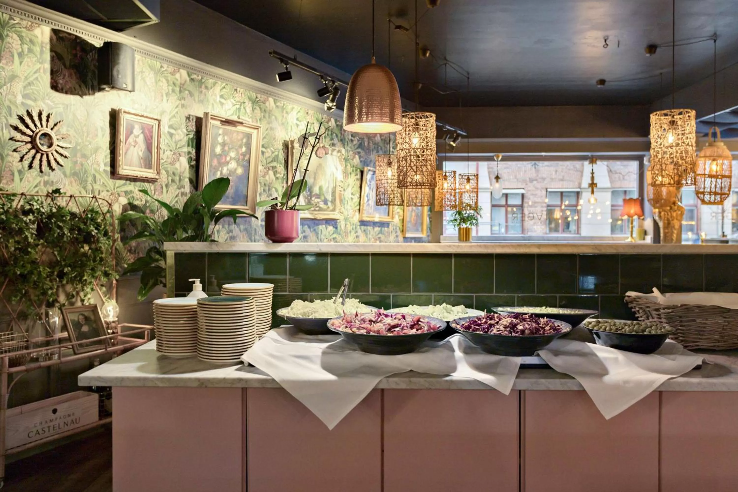 Restaurant/places to eat in Best Western Plaza Hotel