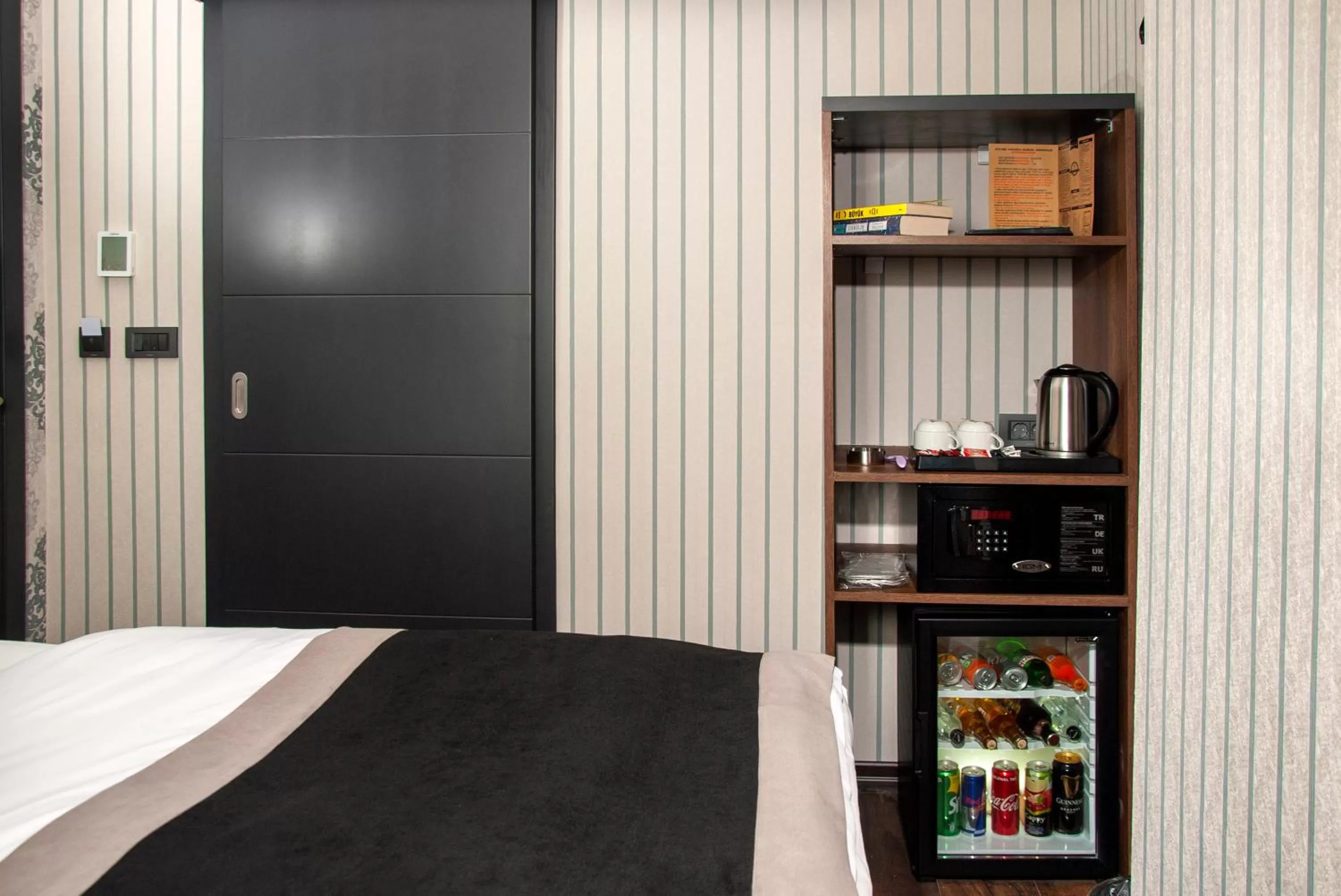 Bed in Hotel Bossuite Business