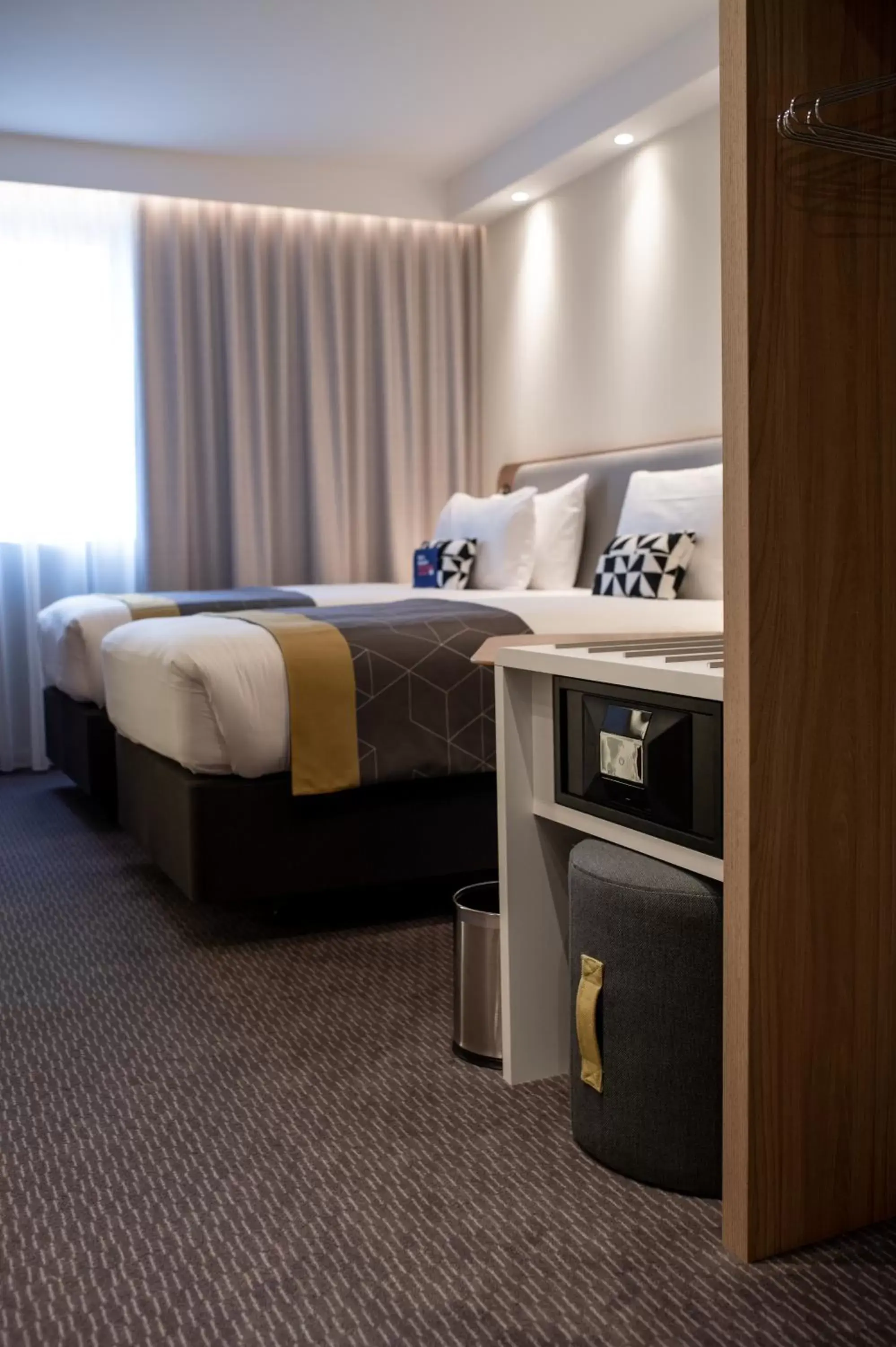Bed in Holiday Inn Express - Arcachon - La Teste, an IHG Hotel