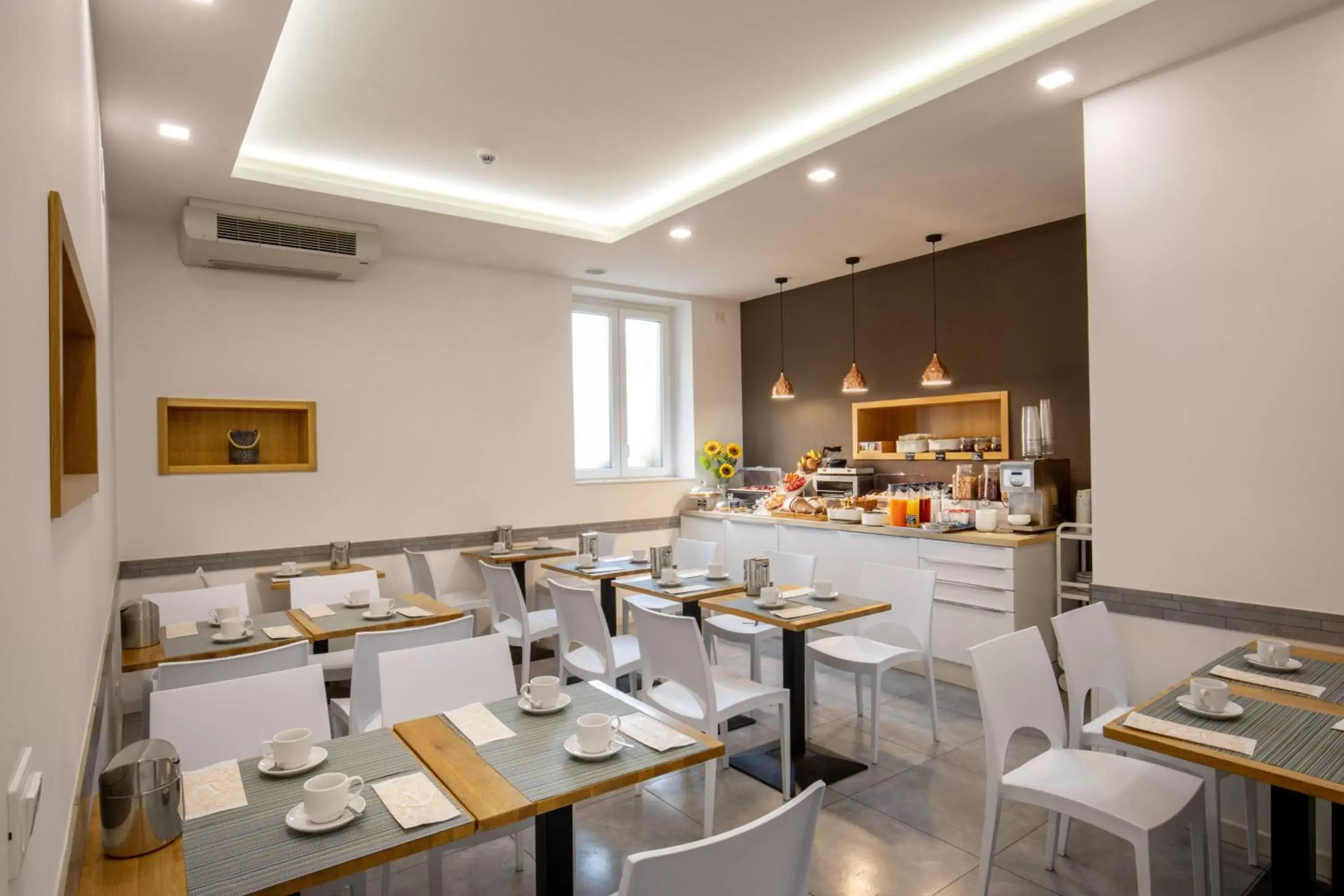 Area and facilities, Restaurant/Places to Eat in Hotel La Scaletta