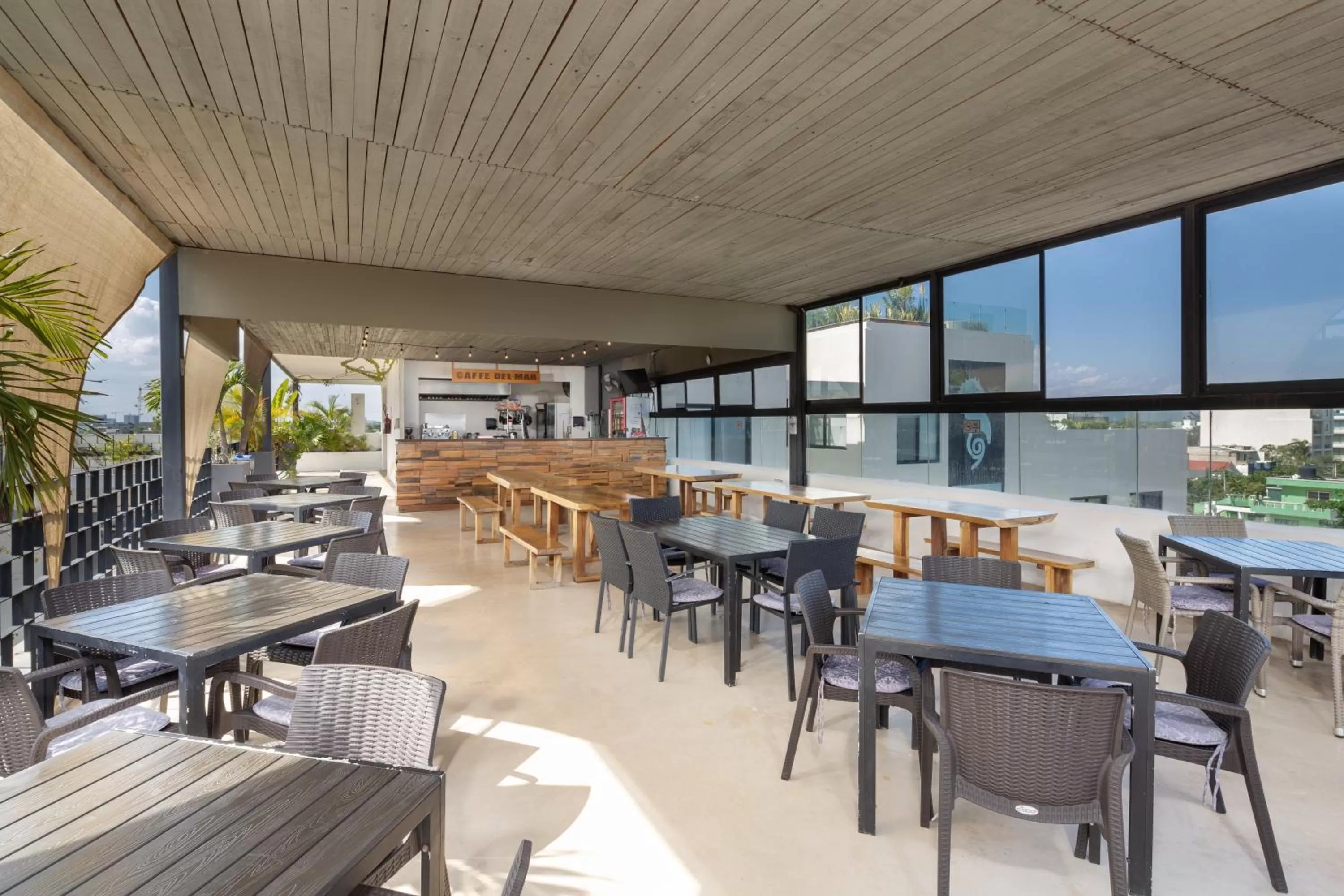 Restaurant/places to eat in Hotel 52 Playa del Carmen