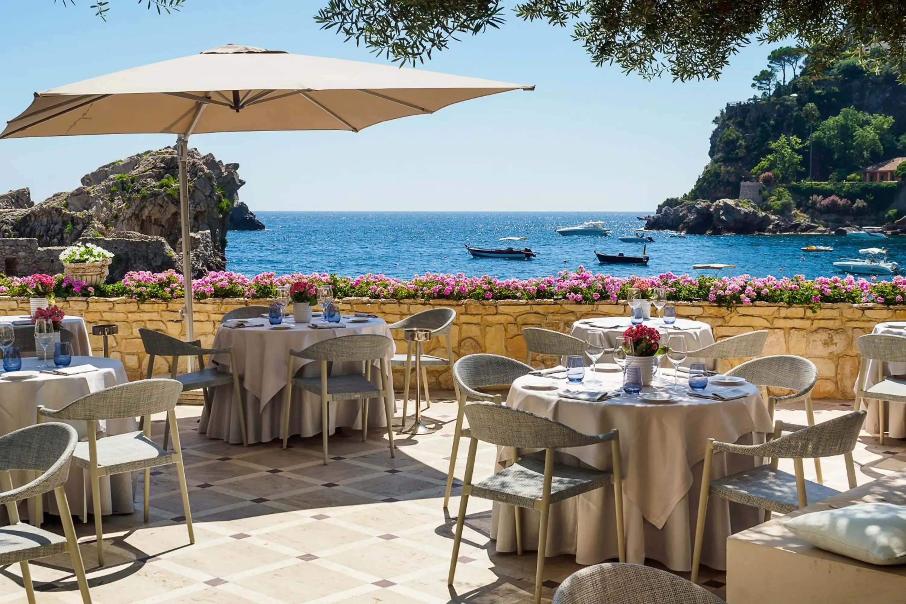 Restaurant/Places to Eat in Grand Hotel Mazzaro Sea Palace