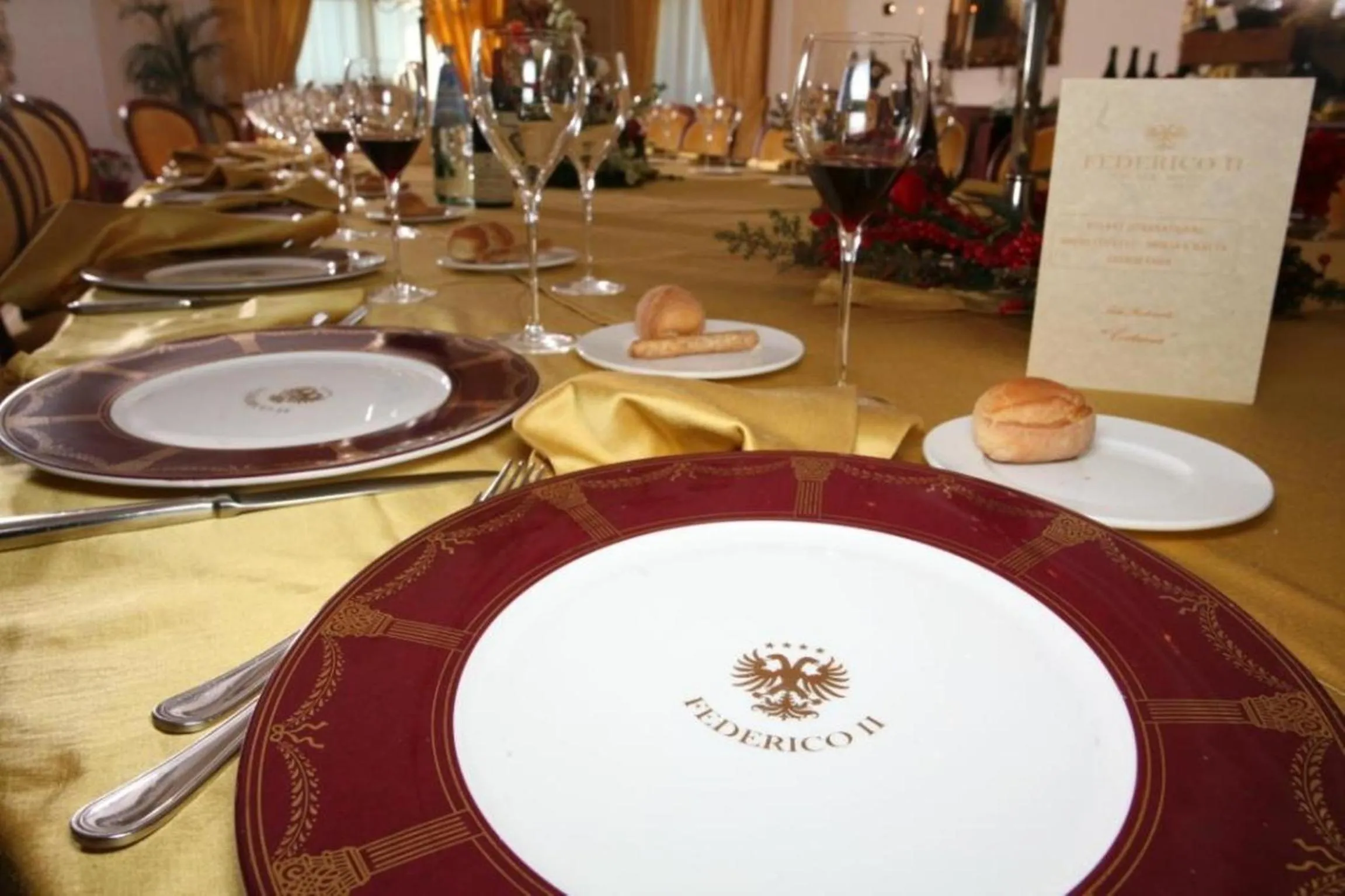 Restaurant/places to eat in Hotel Federico II