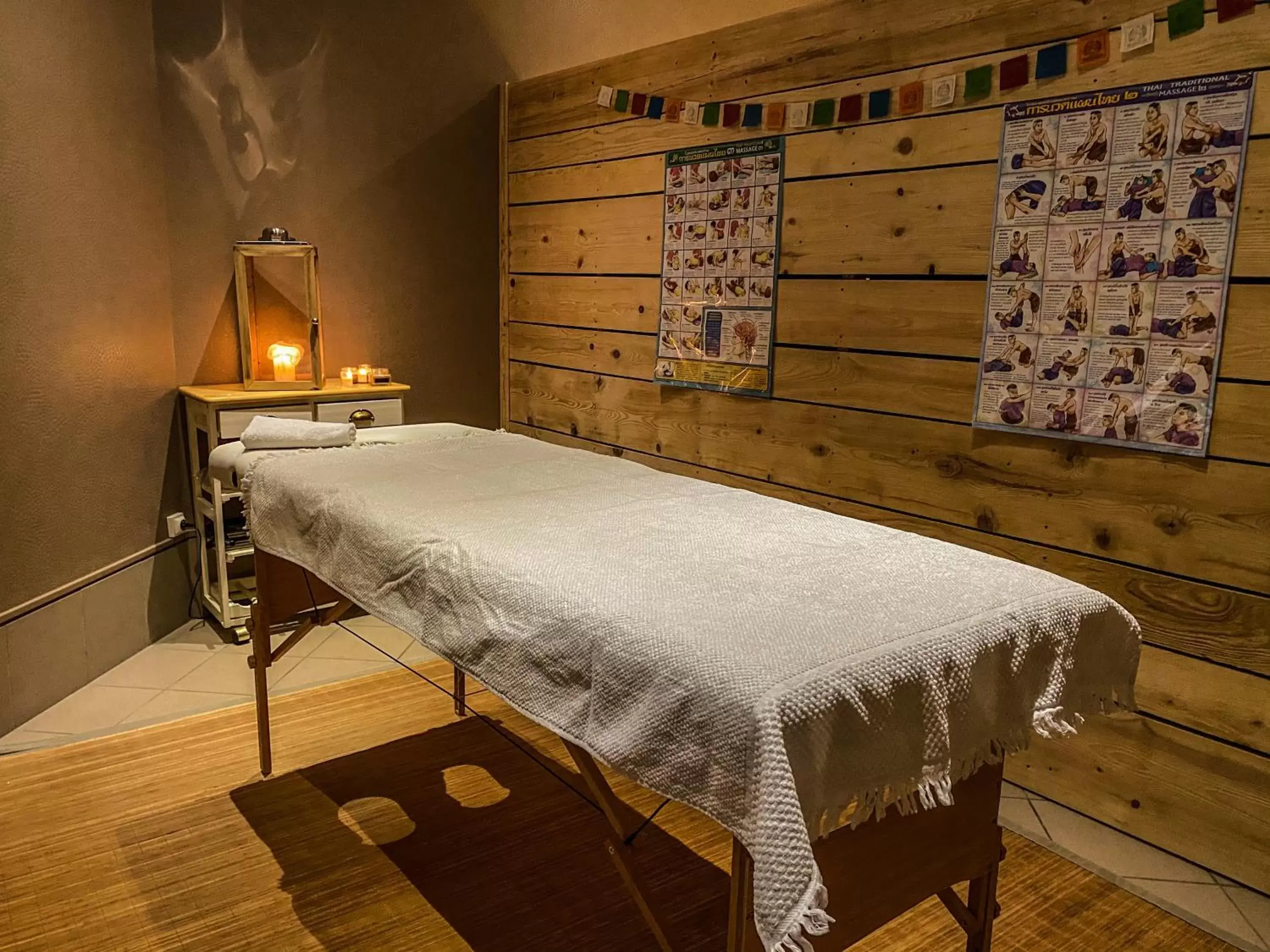Massage, Spa/Wellness in Appart'Hôtel LIDO au bord de l'eau