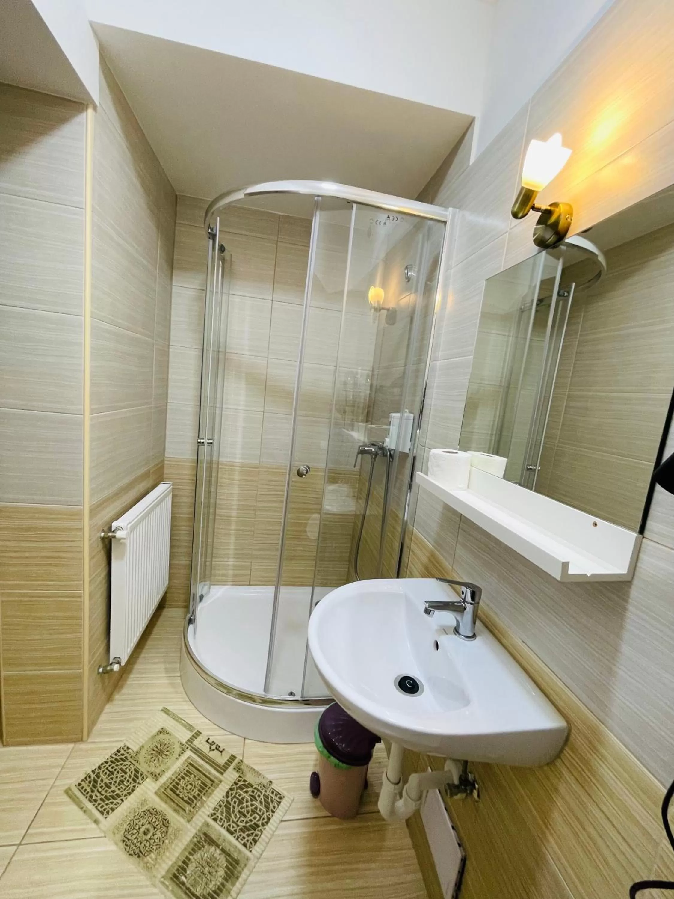Bathroom in Easy Star Hotel