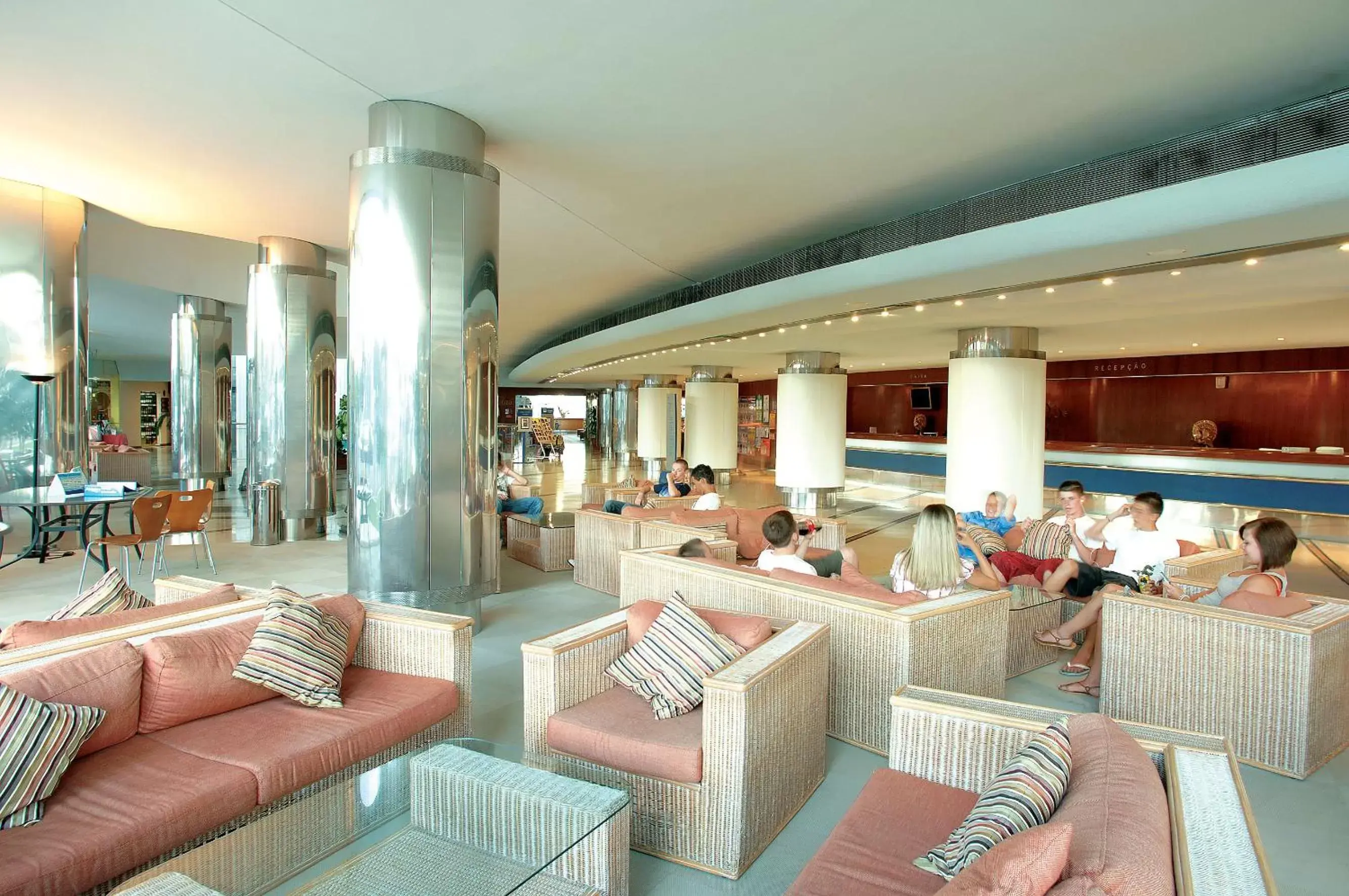 Lobby or reception, Restaurant/Places to Eat in Hotel Apartamento Paraiso De Albufeira