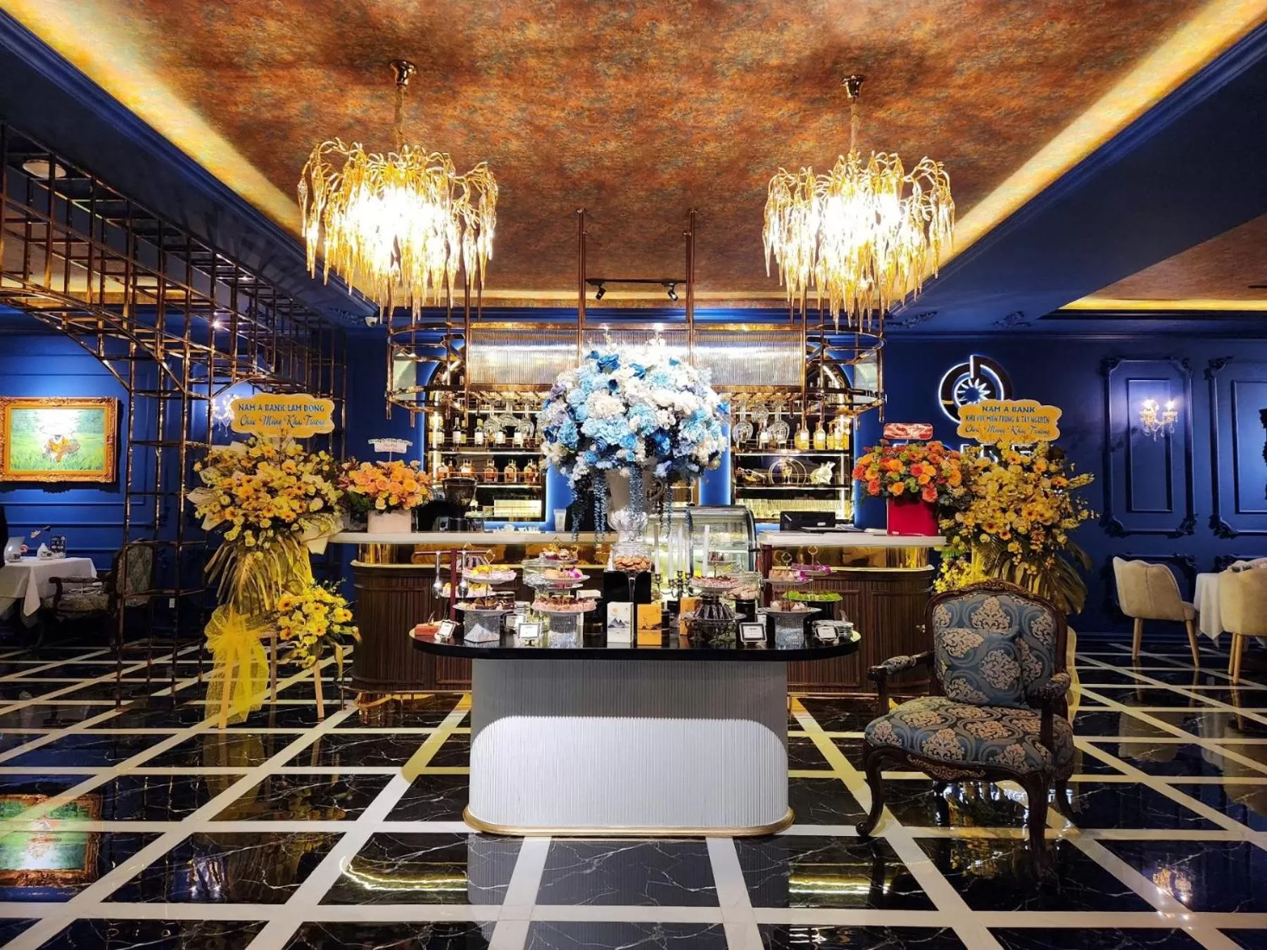 Lounge or bar in La Fleur Premium Central Apartment Hotel