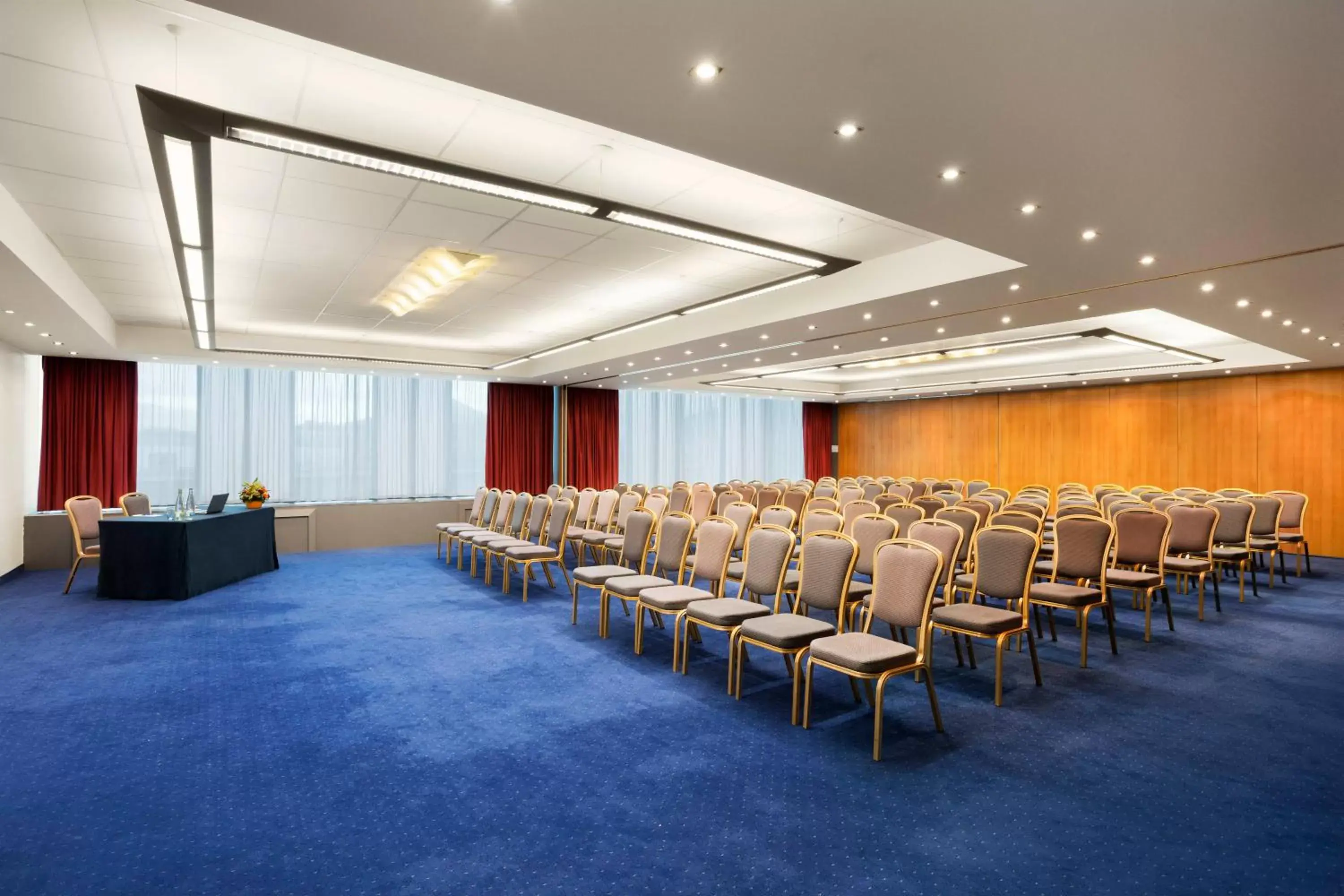 Meeting/conference room in Ramada Encore by Wyndham Geneva