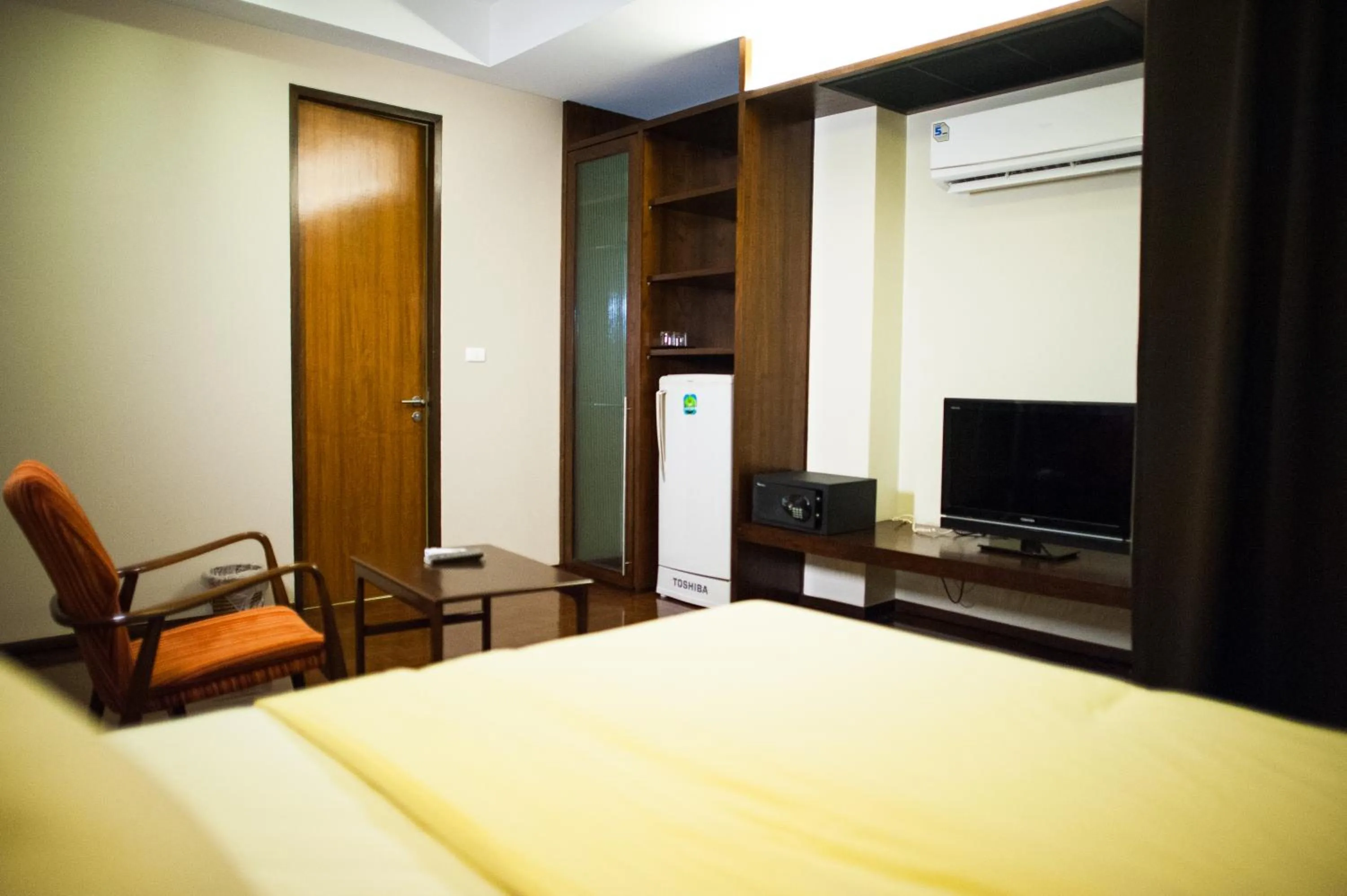 Decorative detail, Bed in Baansilom Soi 3