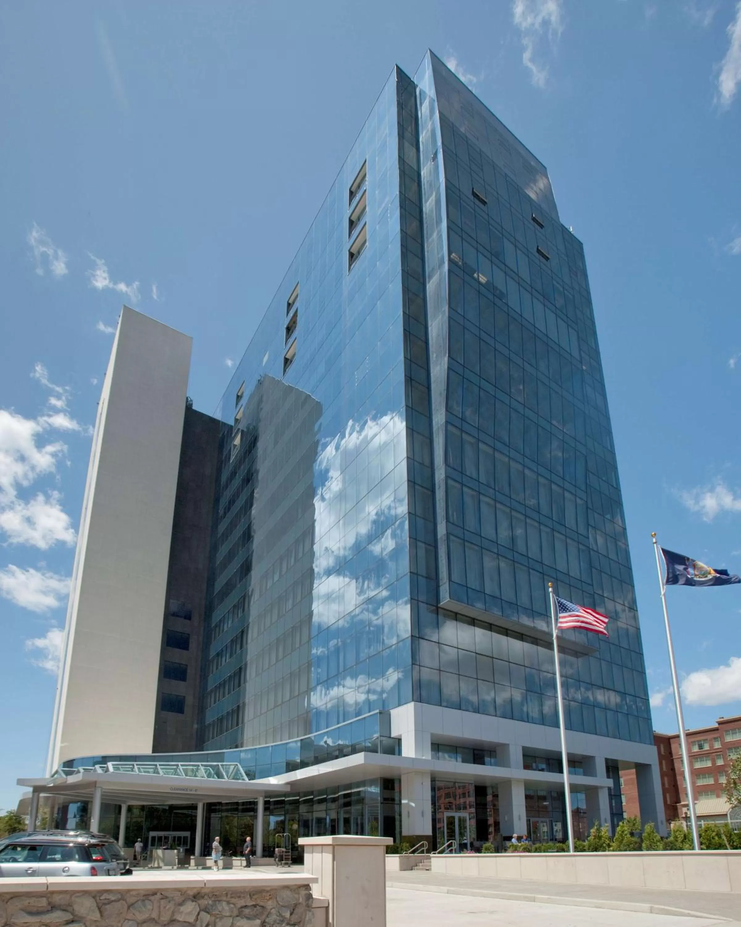 Property building in Embassy Suites Buffalo