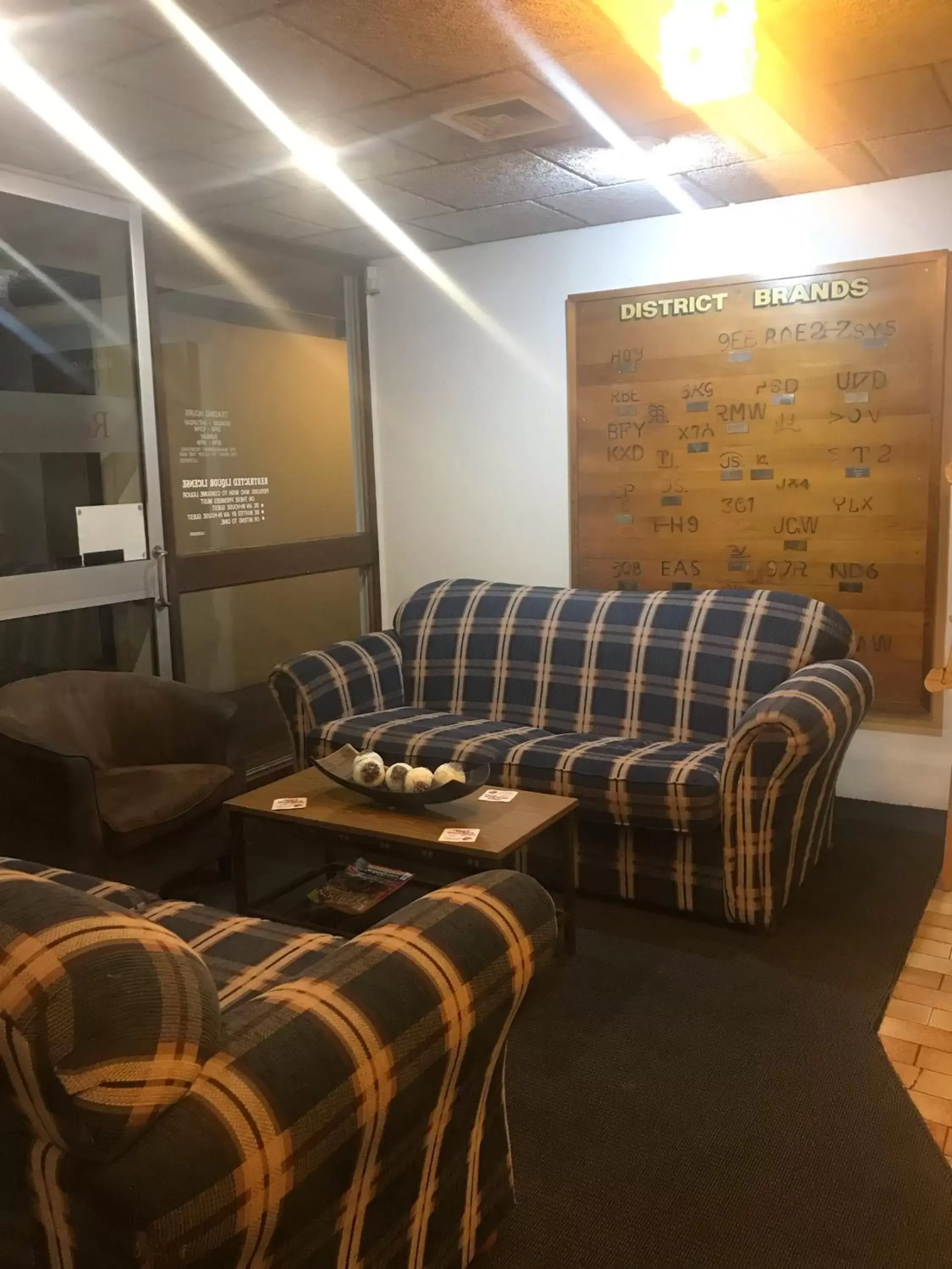 Lounge or bar in Emerald Central Hotel Official Lounge or bar in Emerald Central Hotel Official