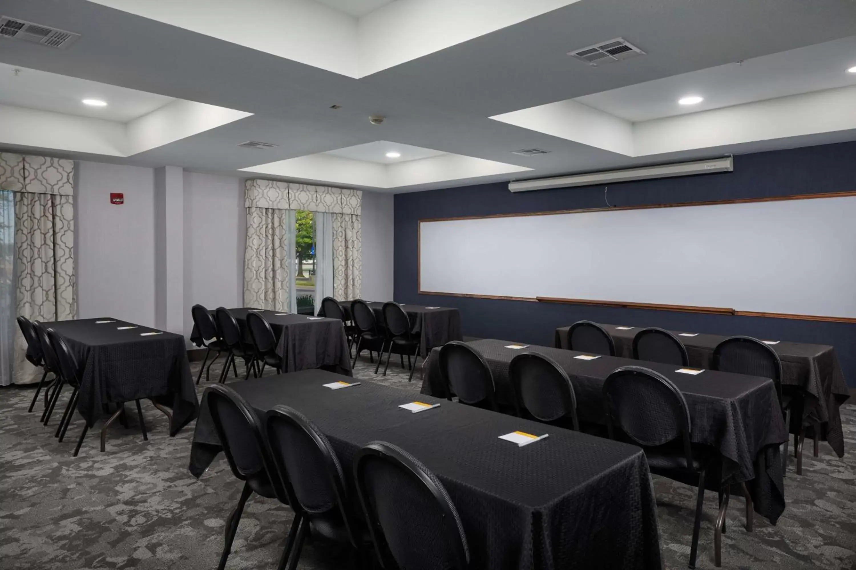 Meeting/conference room in Hampton Inn Bartlesville