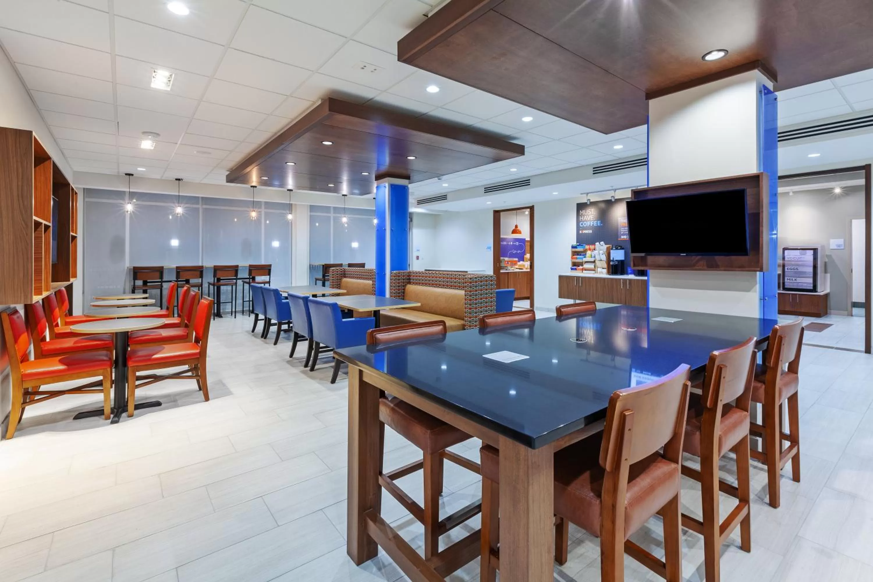 Breakfast in Holiday Inn Express & Suites - Tulsa Northeast - Owasso by IHG