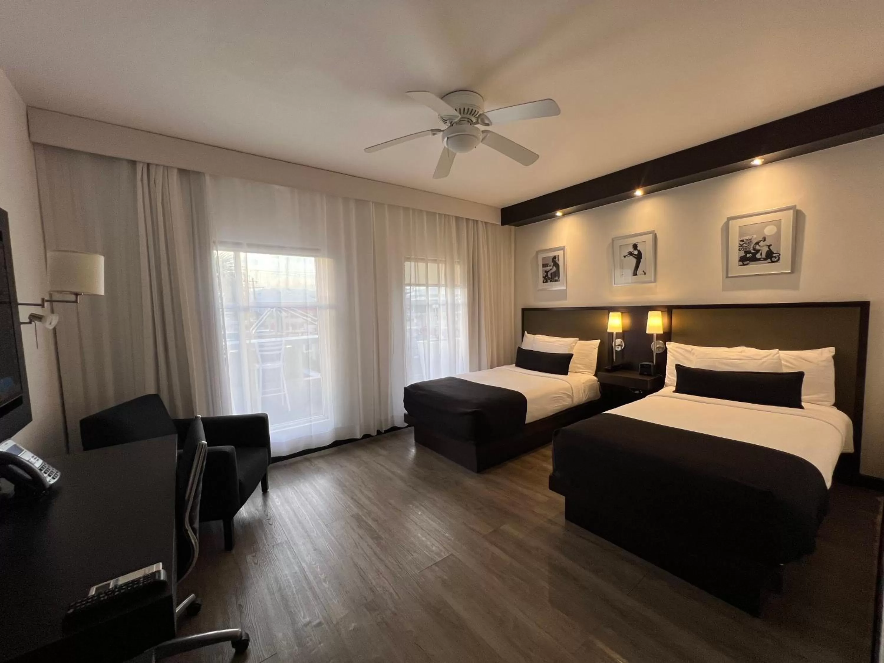 Deluxe Twin Room in Spanish Court Hotel - A Small Luxury Hotel