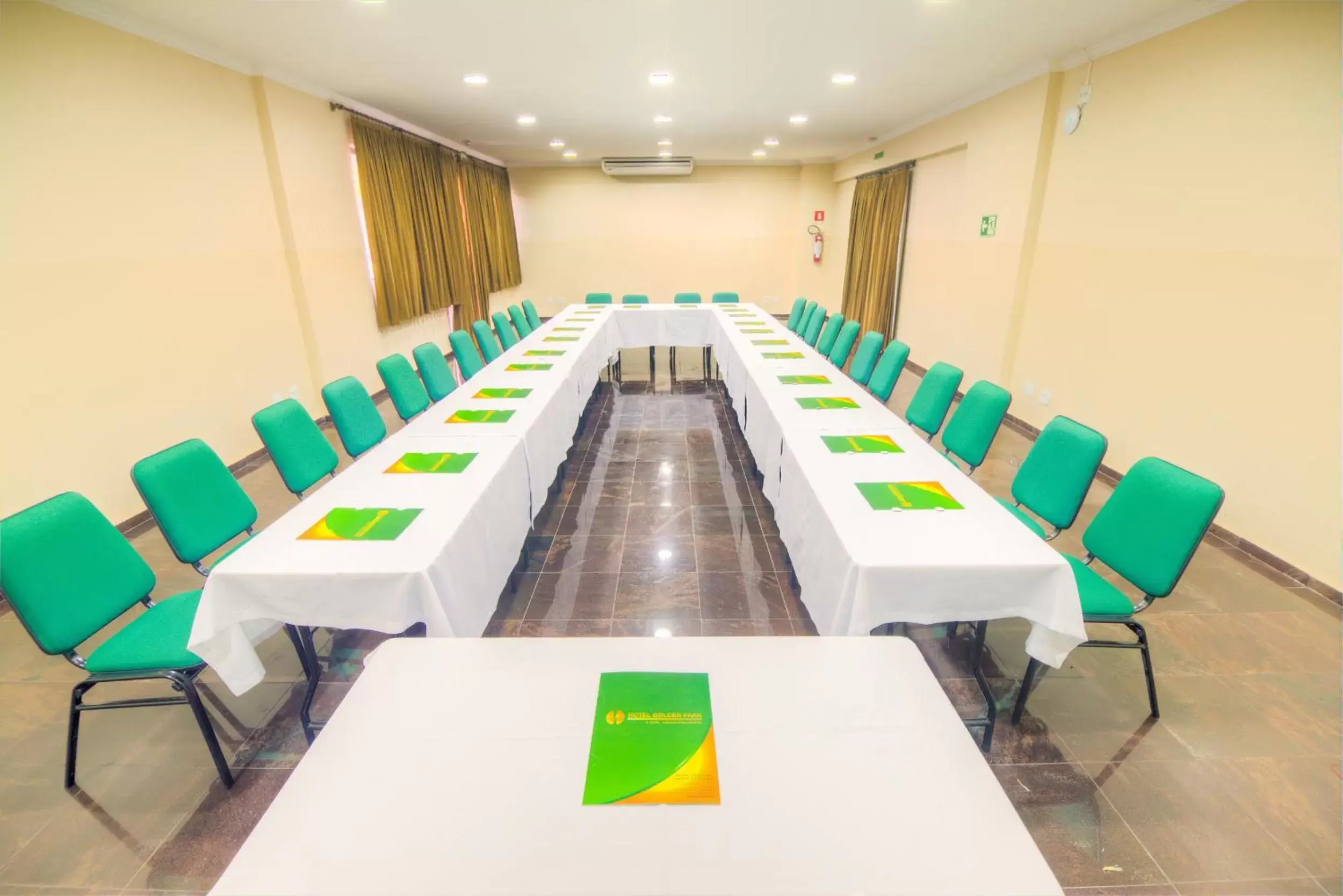 Business facilities in Golden Park Uberaba