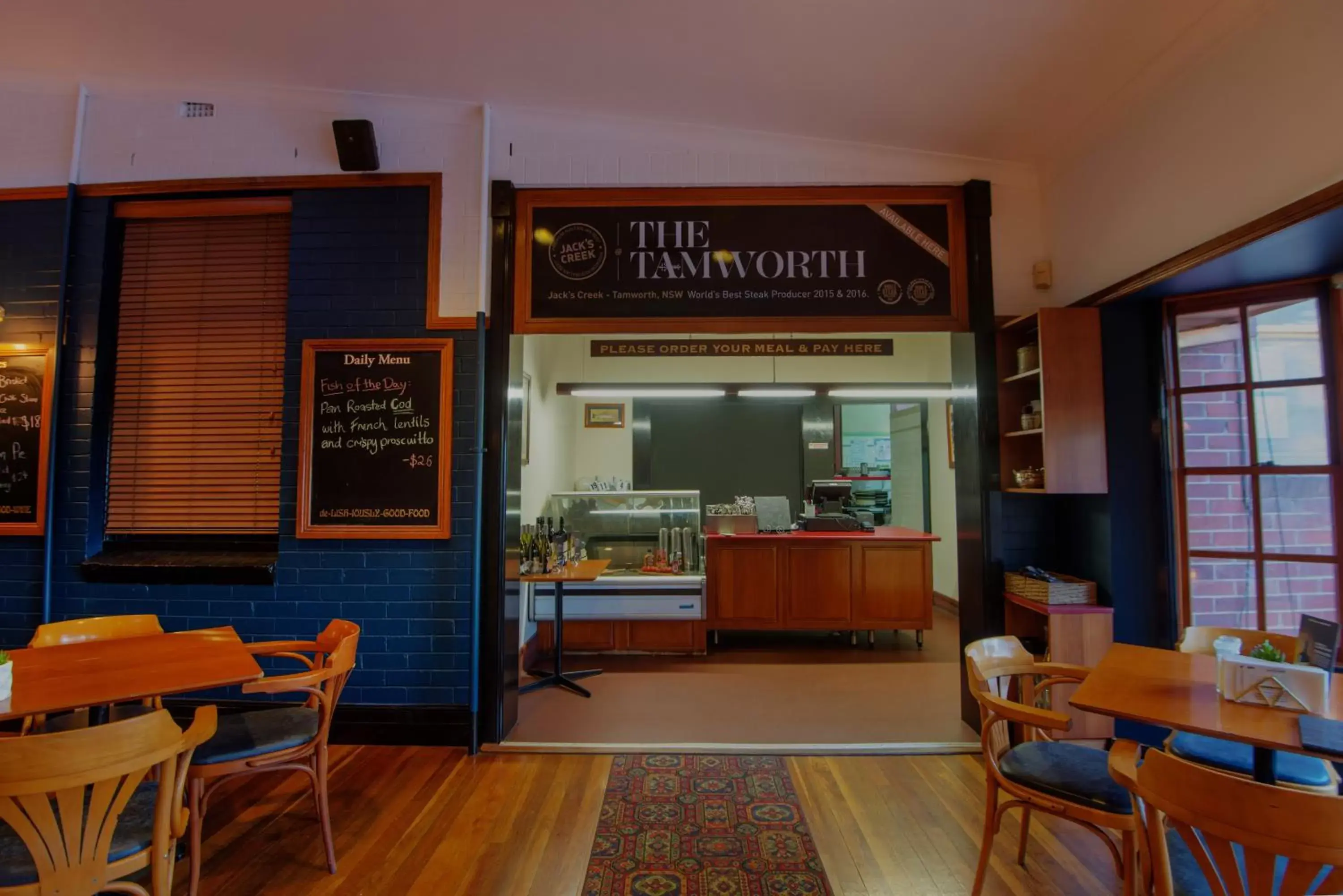 Restaurant/places to eat in The Tamworth Hotel