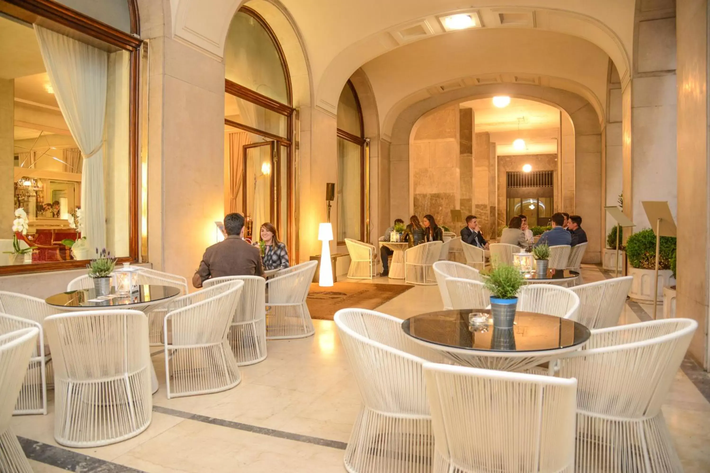 Lounge or bar, Restaurant/Places to Eat in Hotel Vittoria